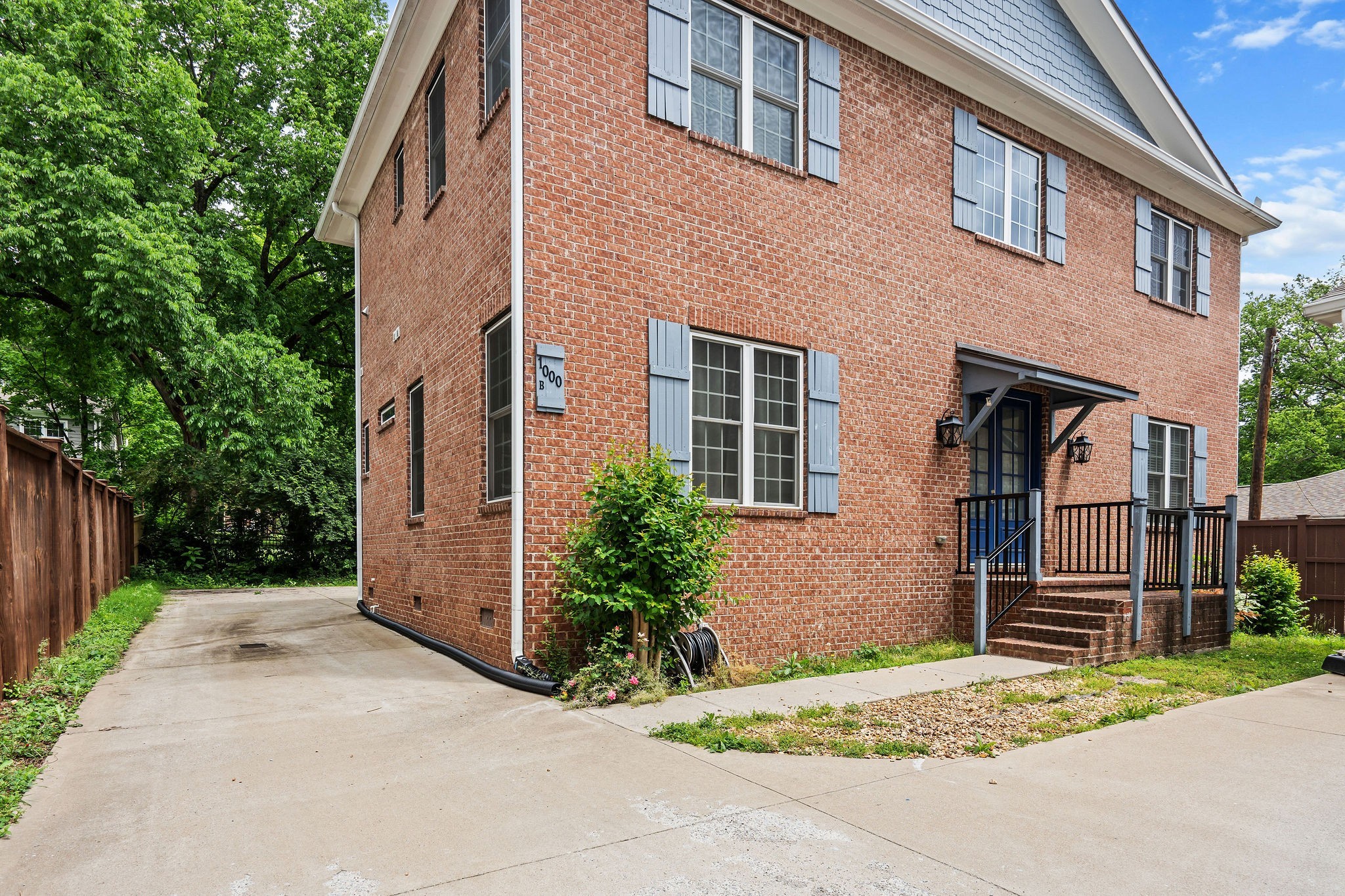 1000b Woodmont Blvd Property Photo 4