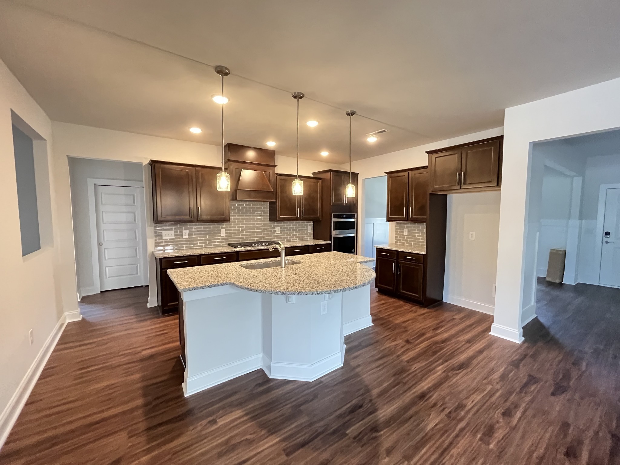 1168 Carlisle Place Property Photo 3