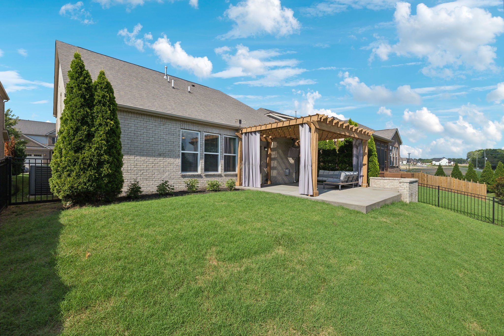 4814 Genoa Dr Property Photo 4