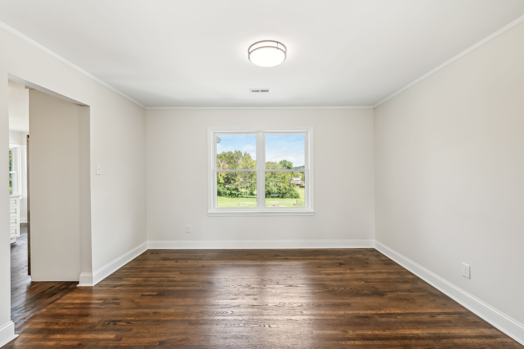 110 S Laurel Cir Property Photo 11
