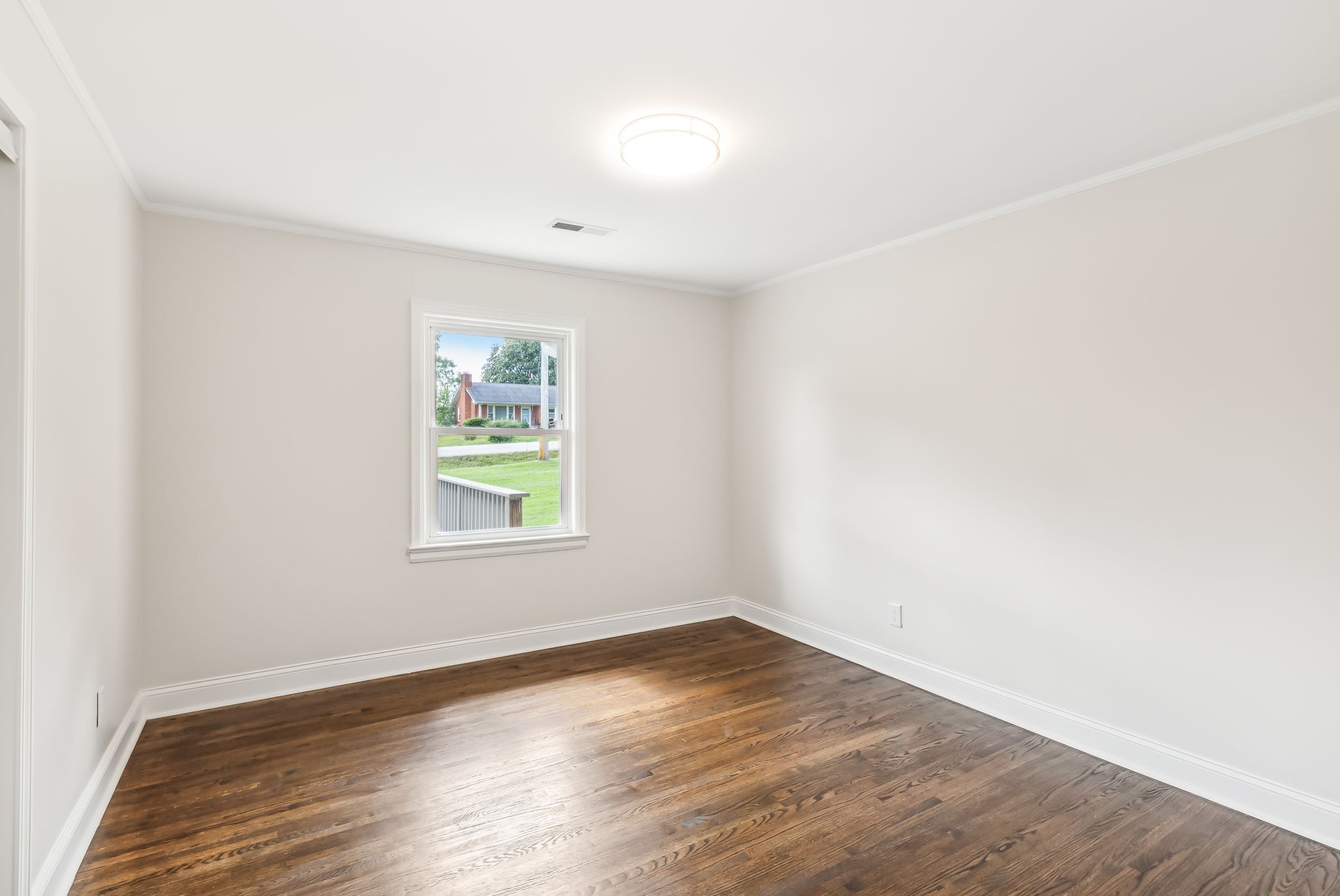 110 S Laurel Cir Property Photo 25