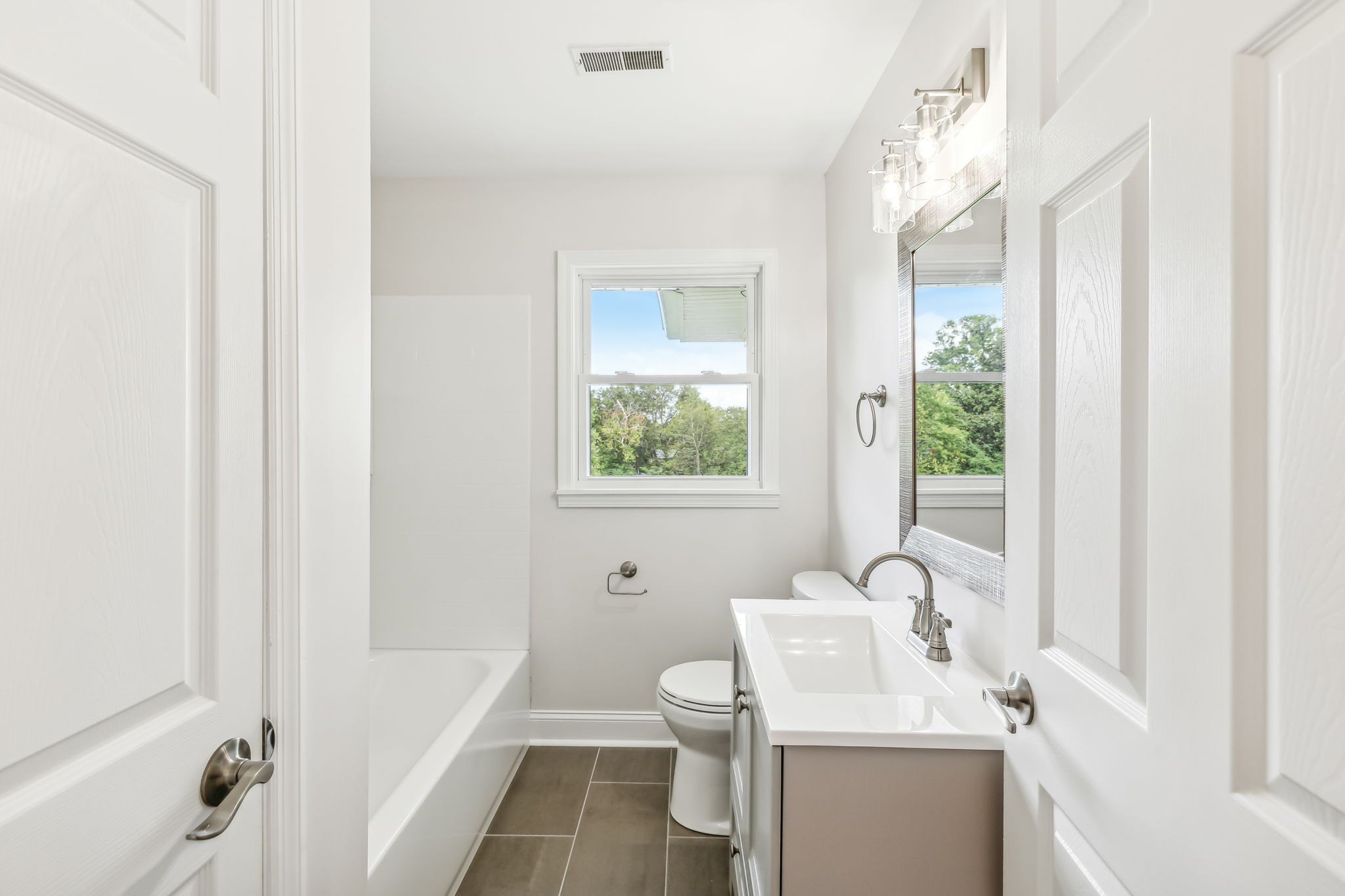 110 S Laurel Cir Property Photo 27