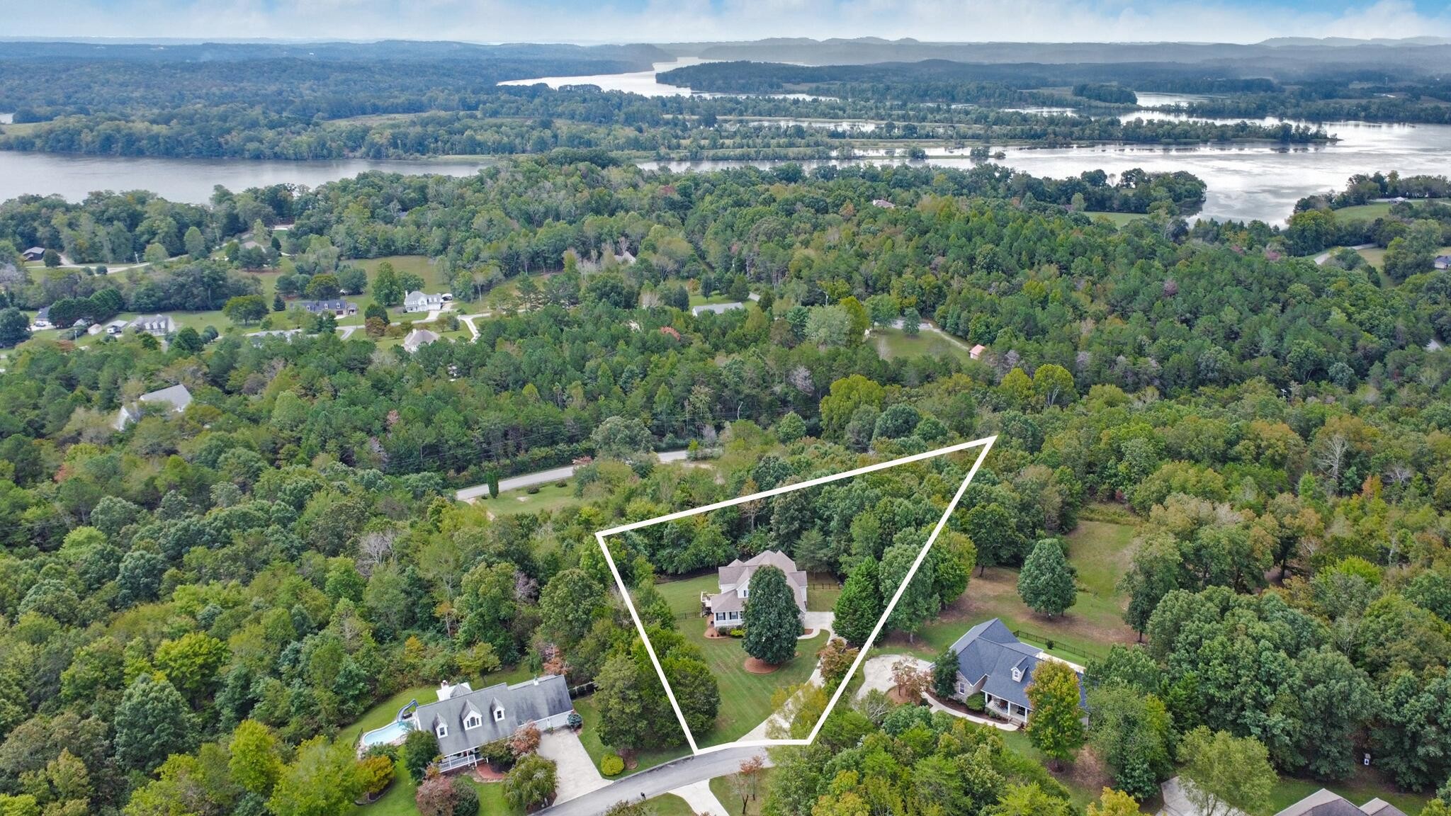 199 Channel Pointe Drive Property Photo 2