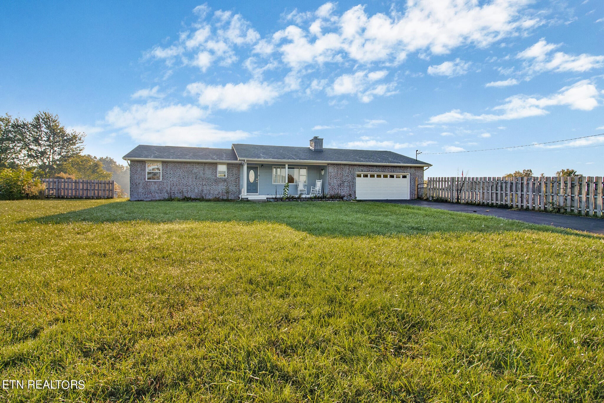 634 Lawson Rd Property Photo 2