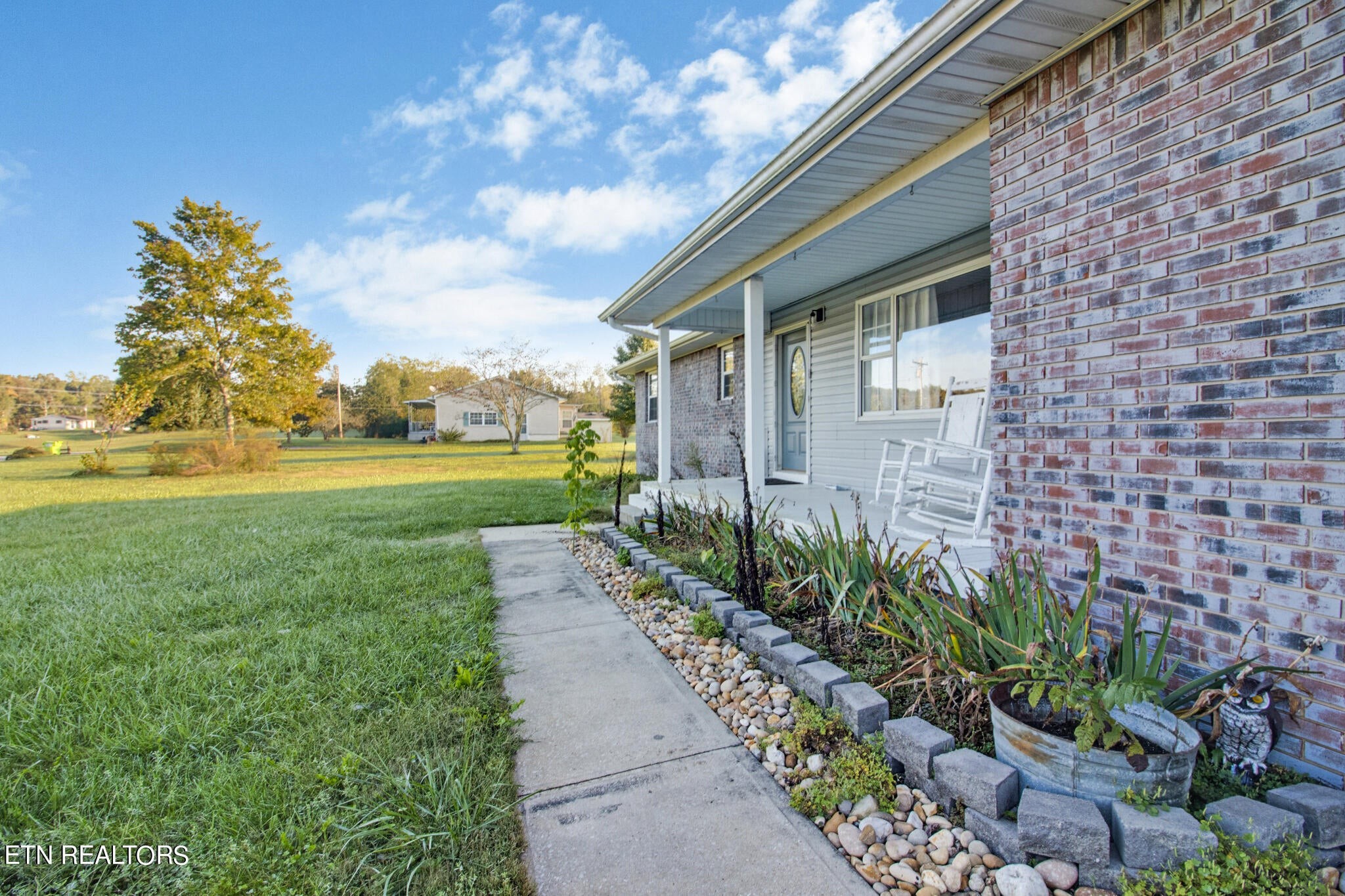 634 Lawson Rd Property Photo 3