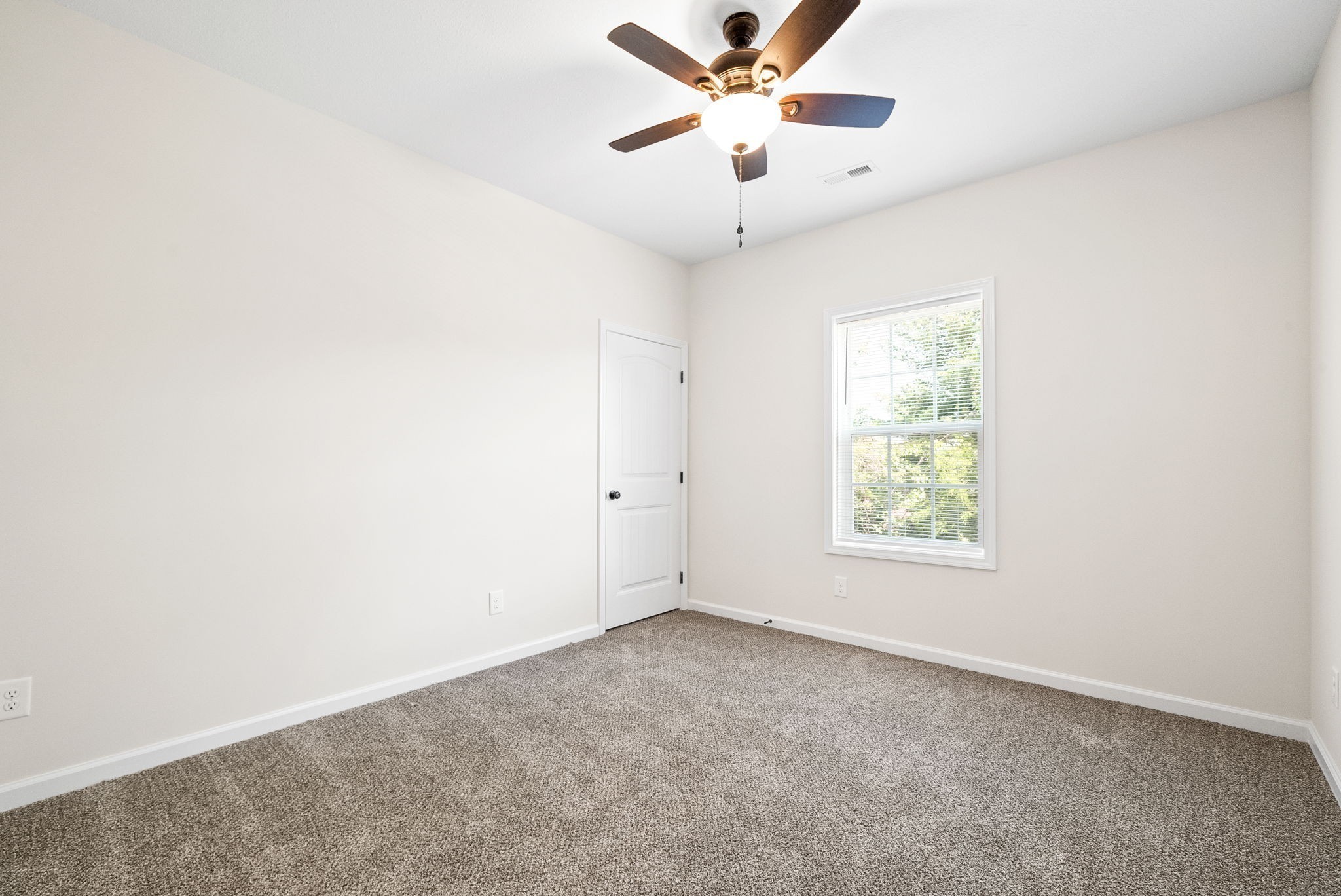 229 E Johnson Circle Property Photo 19