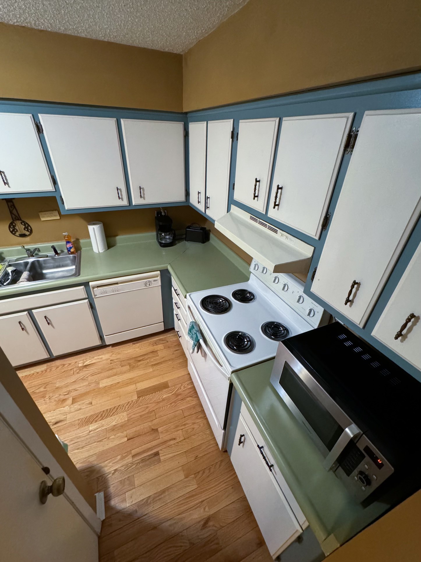 515 Basswood Ave Property Photo 6