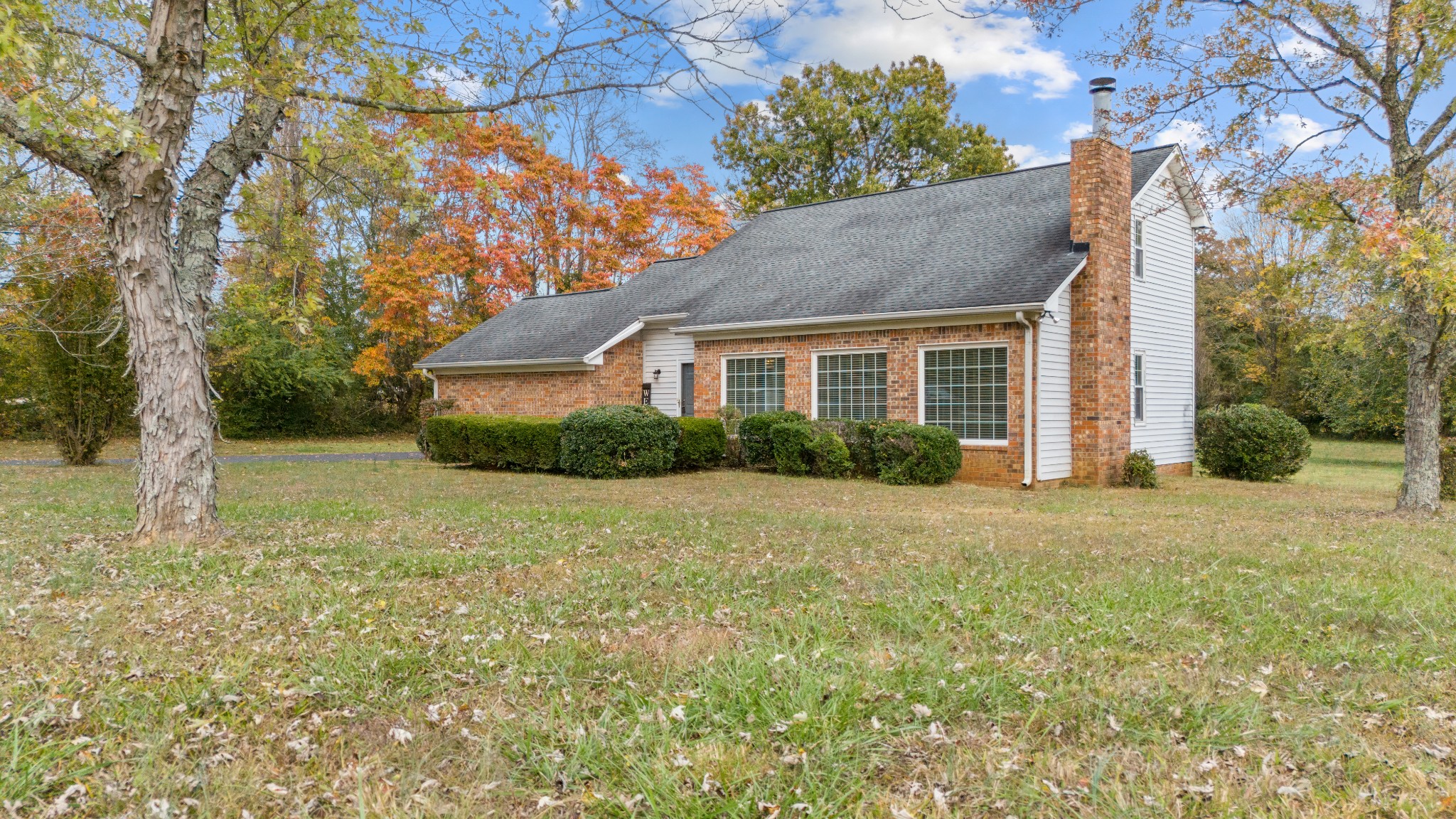 136 Bland Dr Property Photo 1