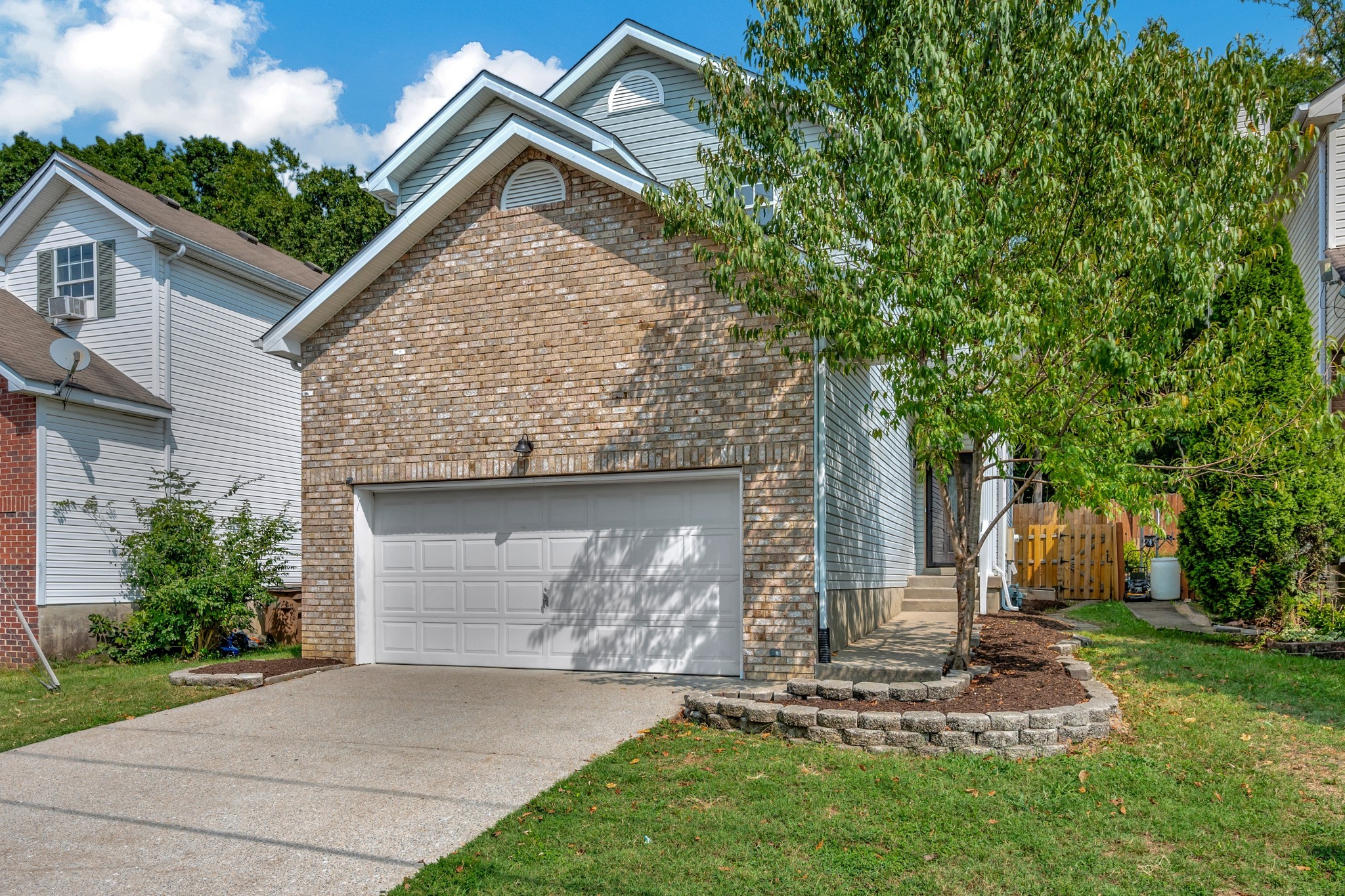 1468 Bell Trace Dr Property Photo 2