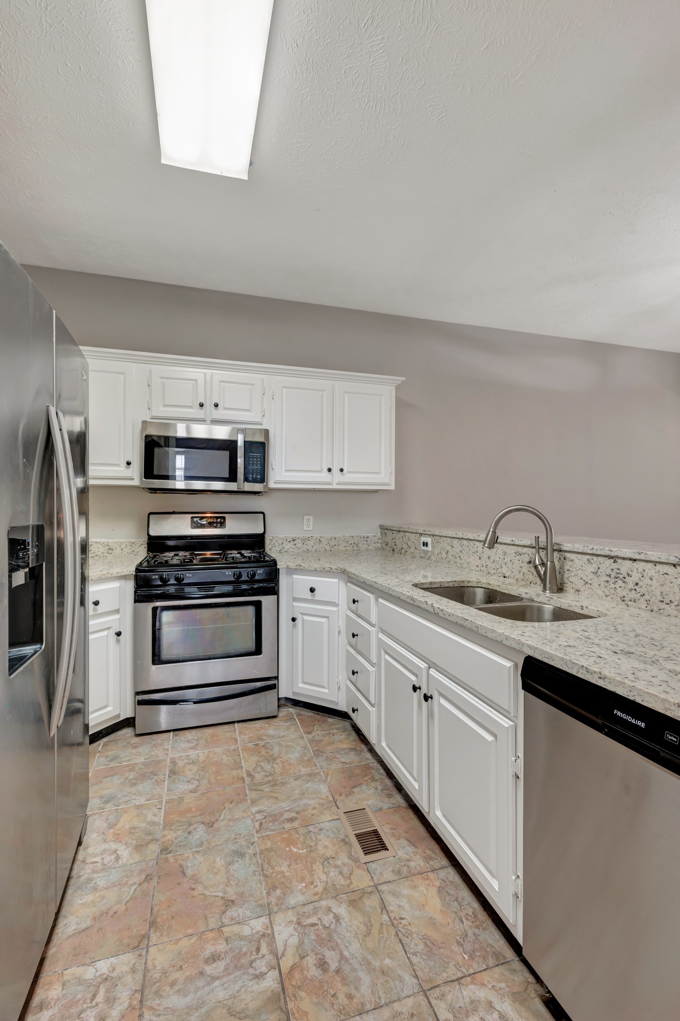 1468 Bell Trace Dr Property Photo 8