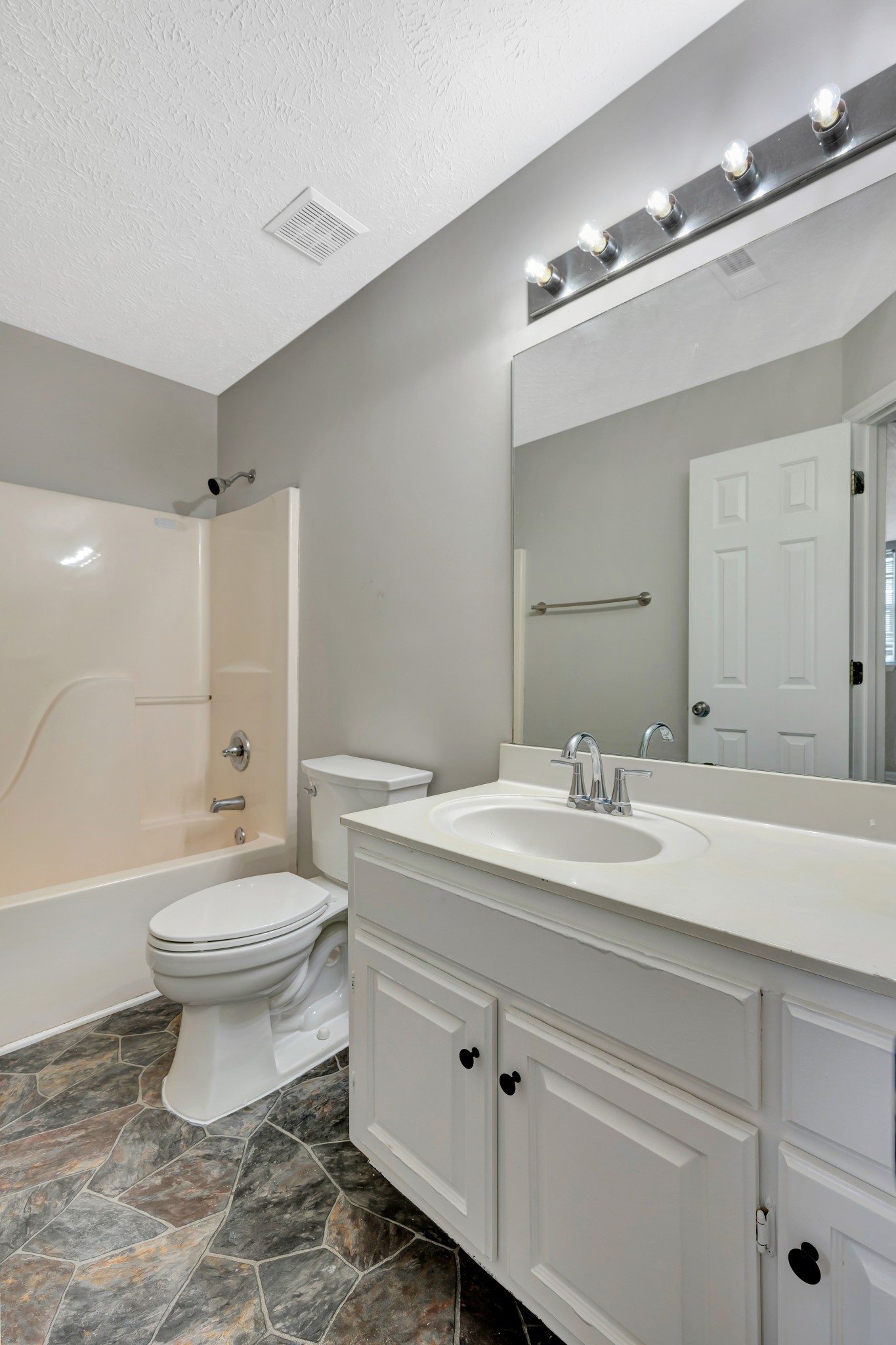 1468 Bell Trace Dr Property Photo 22