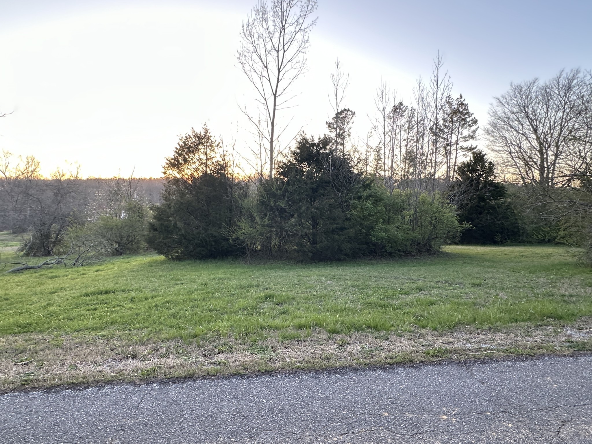 2060 Griffintown Rd Property Photo 2