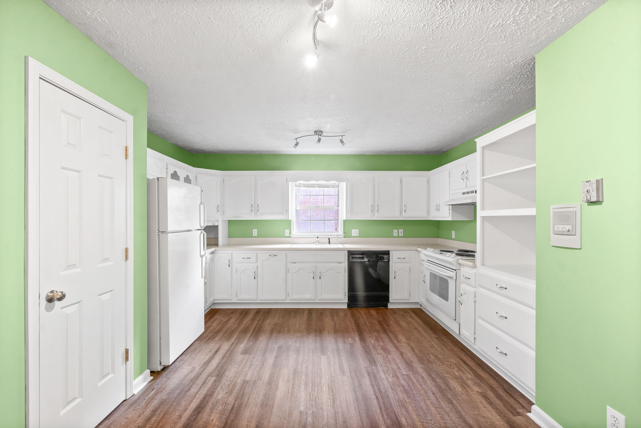 1647 Baltimore Drive Property Photo 11