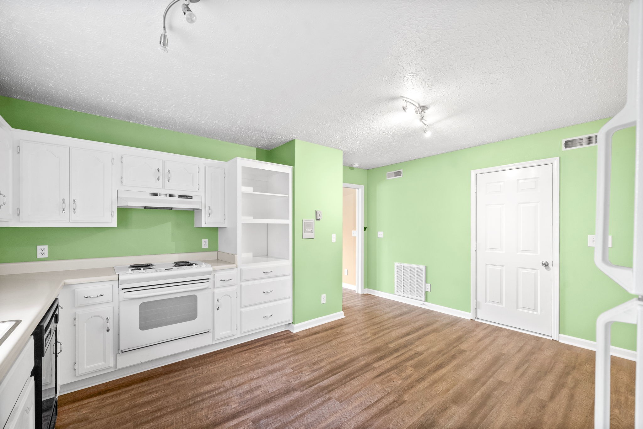 1647 Baltimore Drive Property Photo 14
