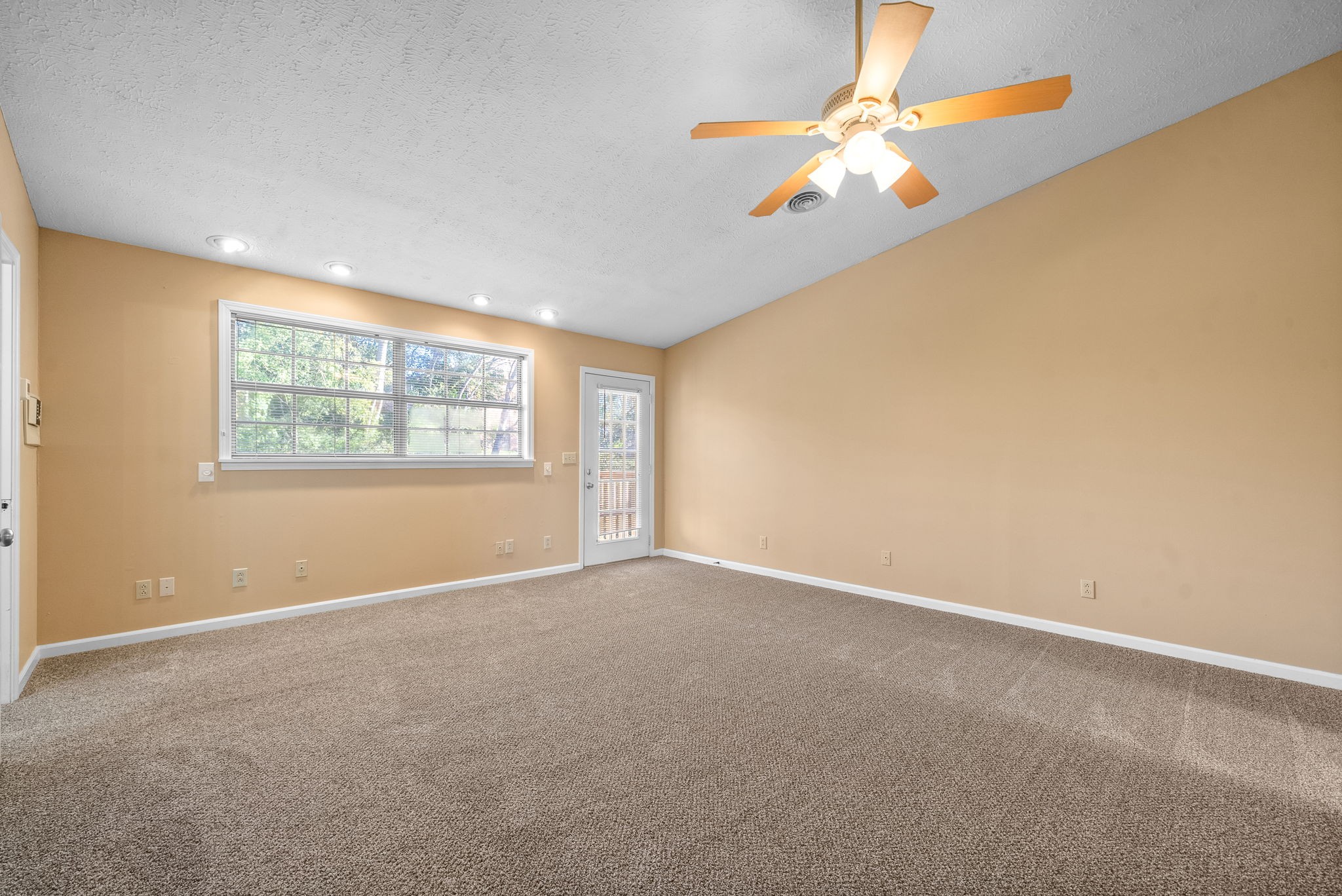 1647 Baltimore Drive Property Photo 21