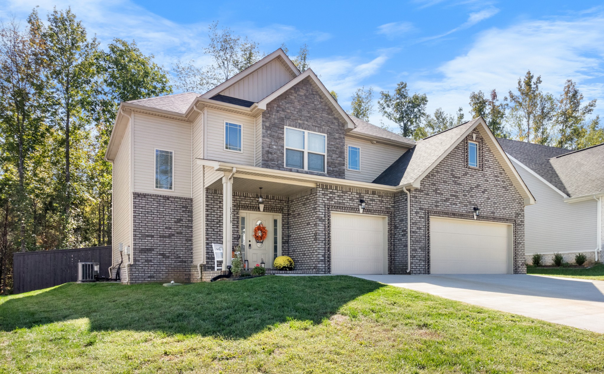 1013 Brightwood Ct Property Photo 4