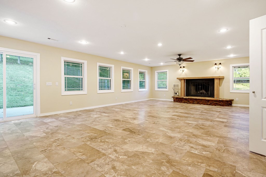 13993 Hopewell Rd Property Photo 42