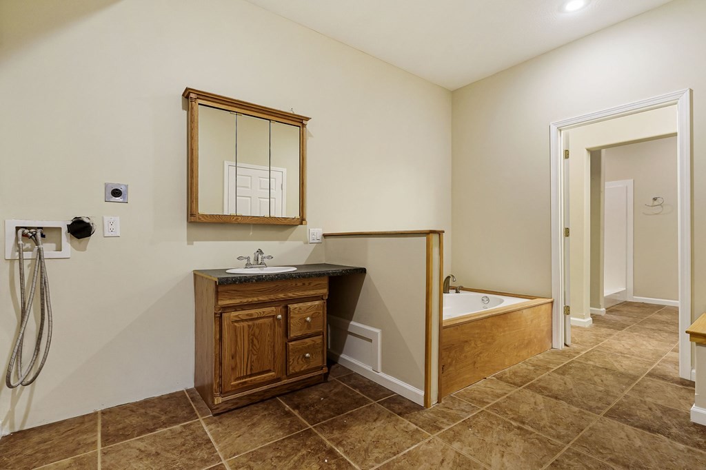 13993 Hopewell Rd Property Photo 48
