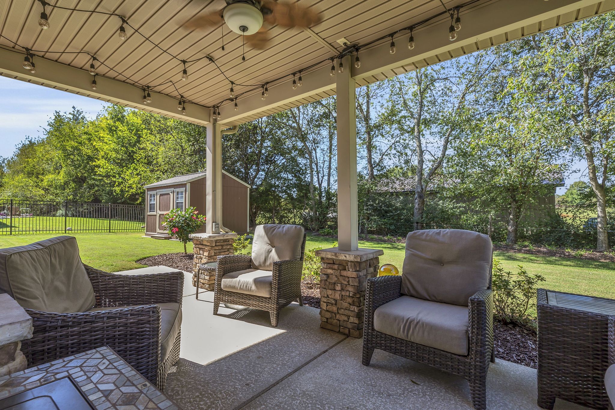 2923 Frank Robinson Dr Property Photo 5