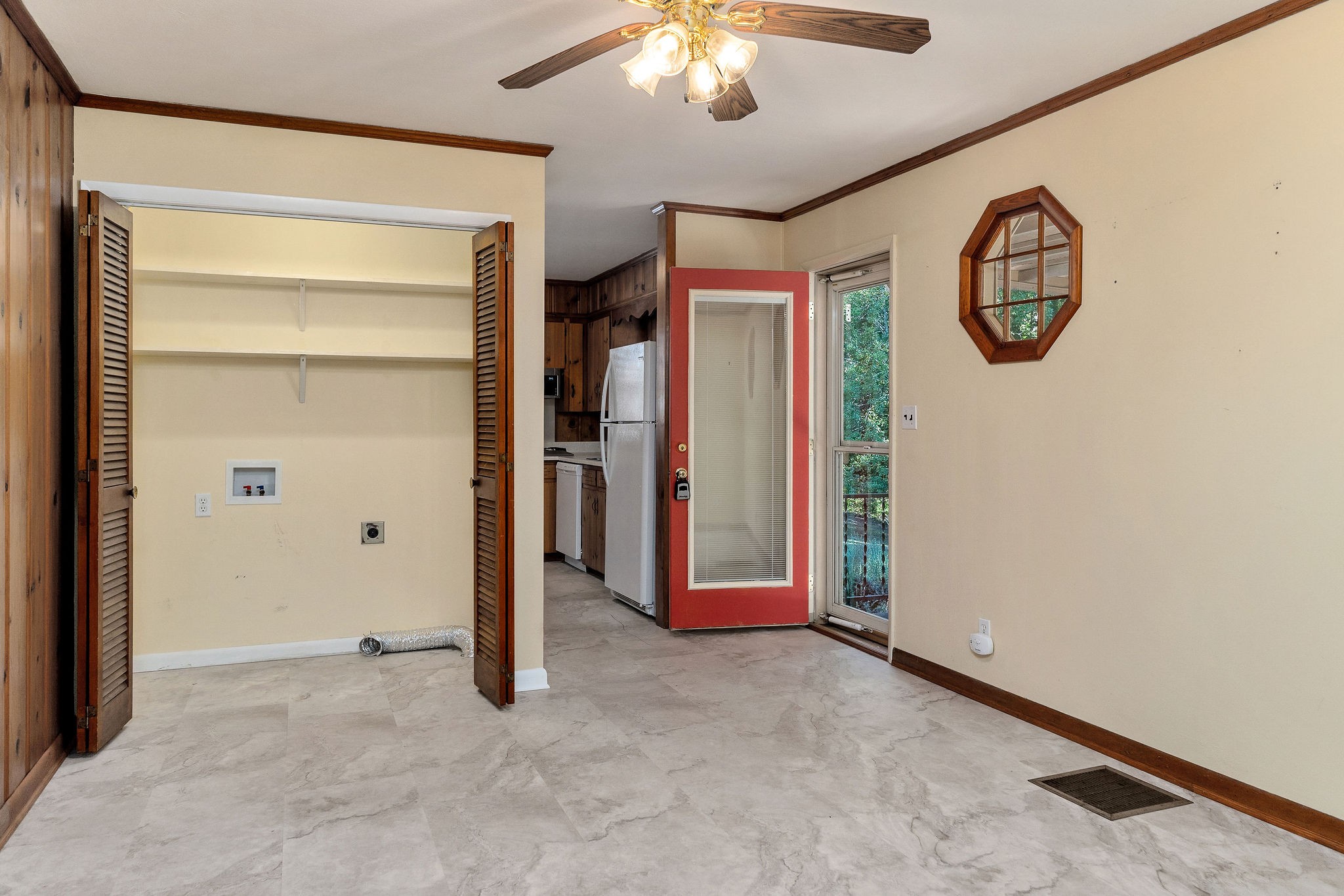 111 Parkview Dr Property Photo 15