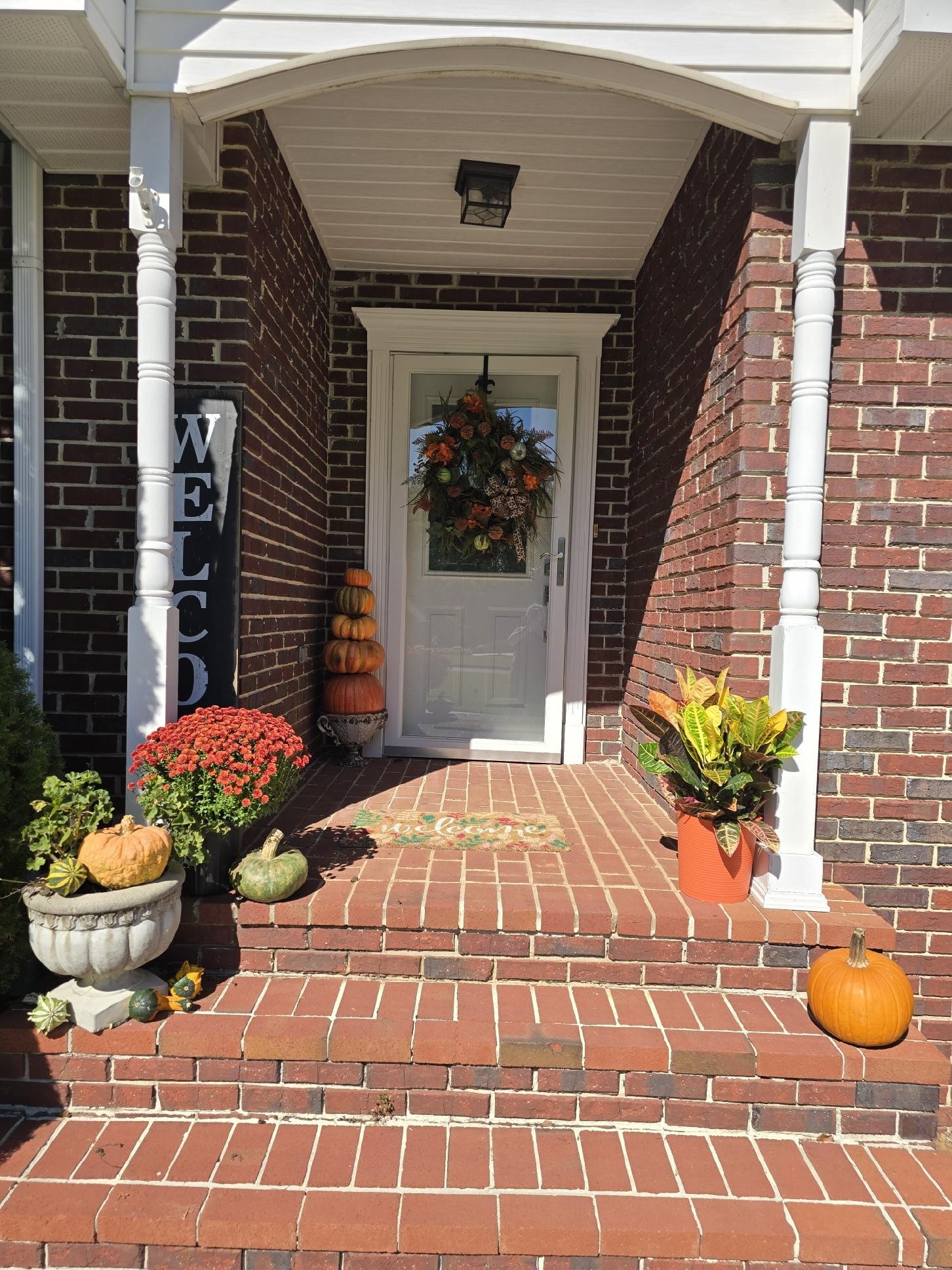 568 Beckridge Rd Property Photo 2