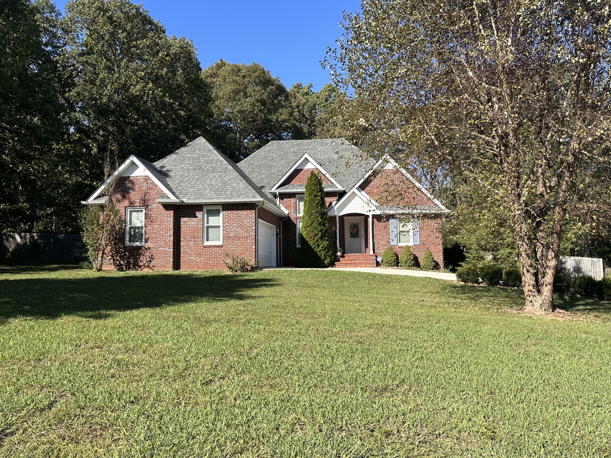 568 Beckridge Rd Property Photo 3