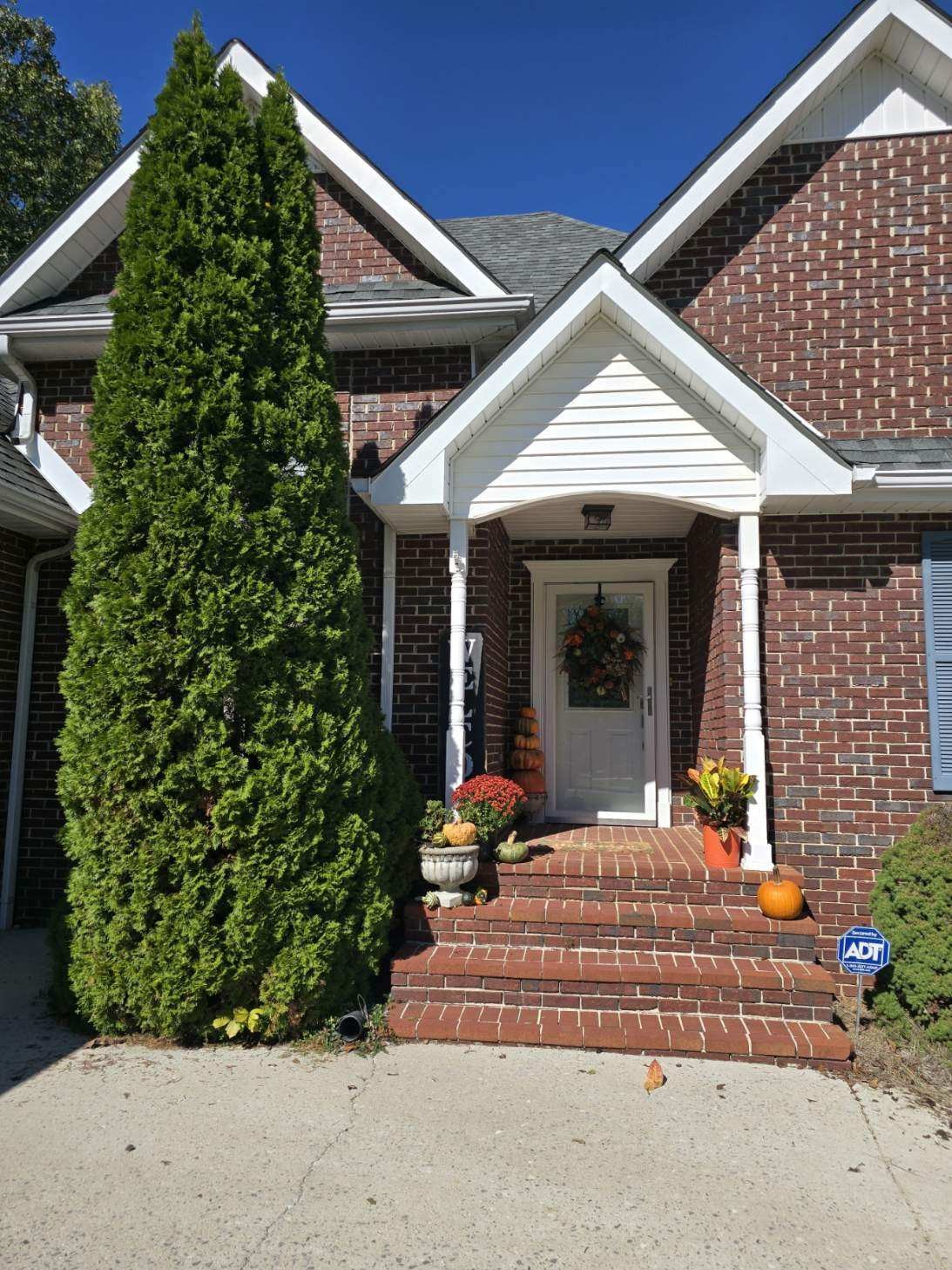 568 Beckridge Rd Property Photo 4
