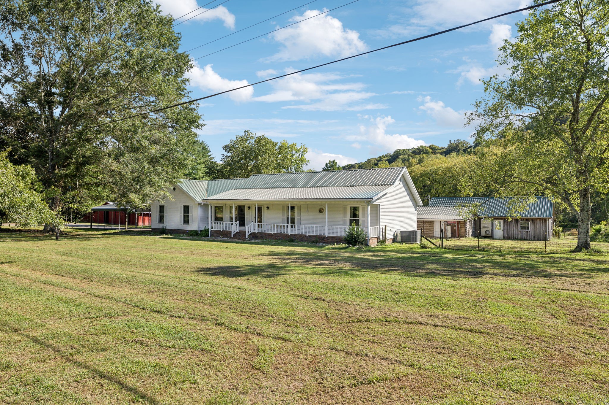 600 Blooming Grove Rd Property Photo 2