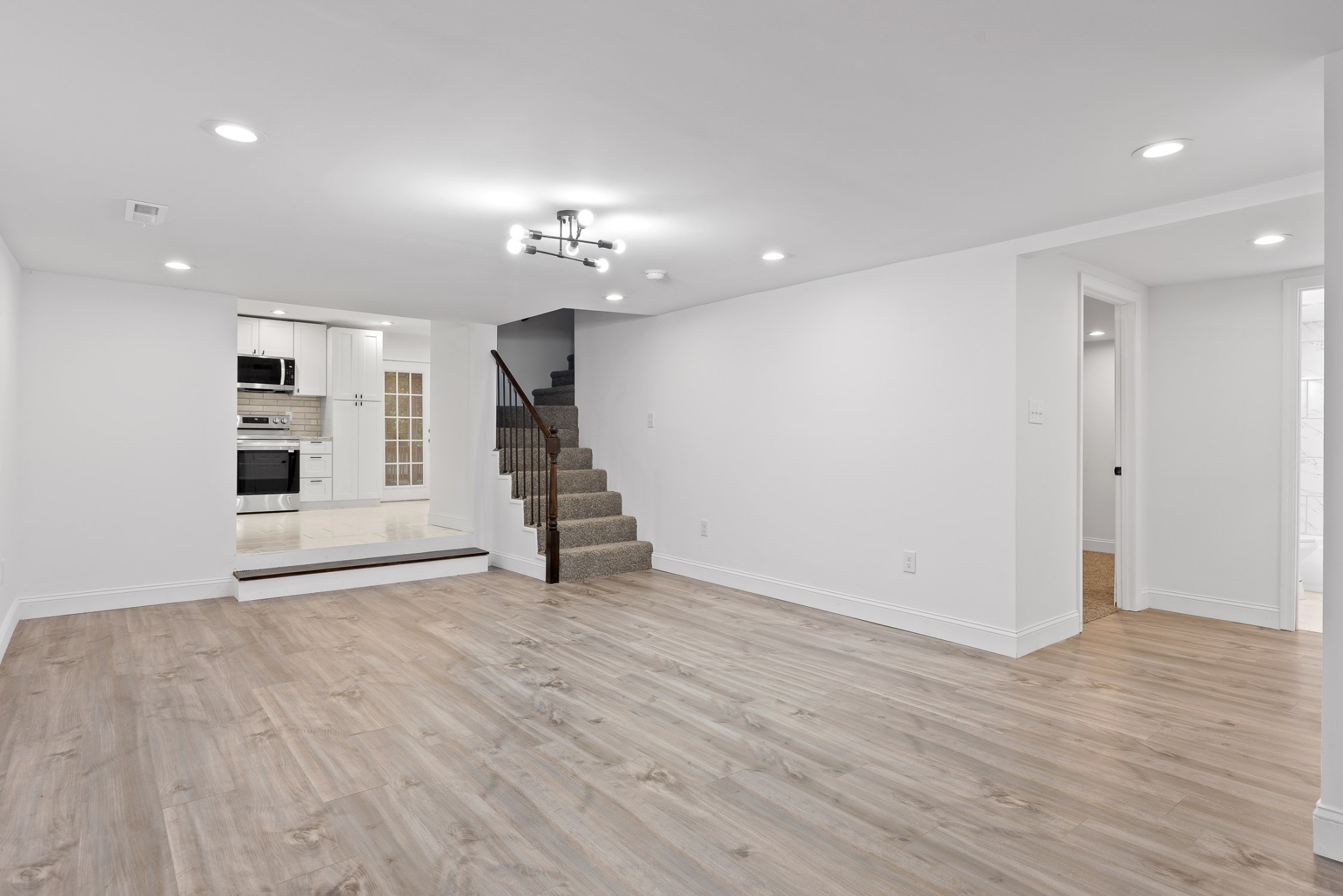 106 Oak Ave Property Photo 14