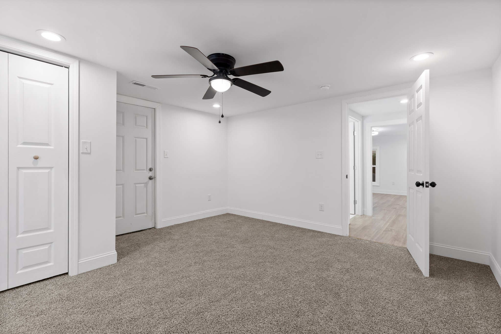 106 Oak Ave Property Photo 26
