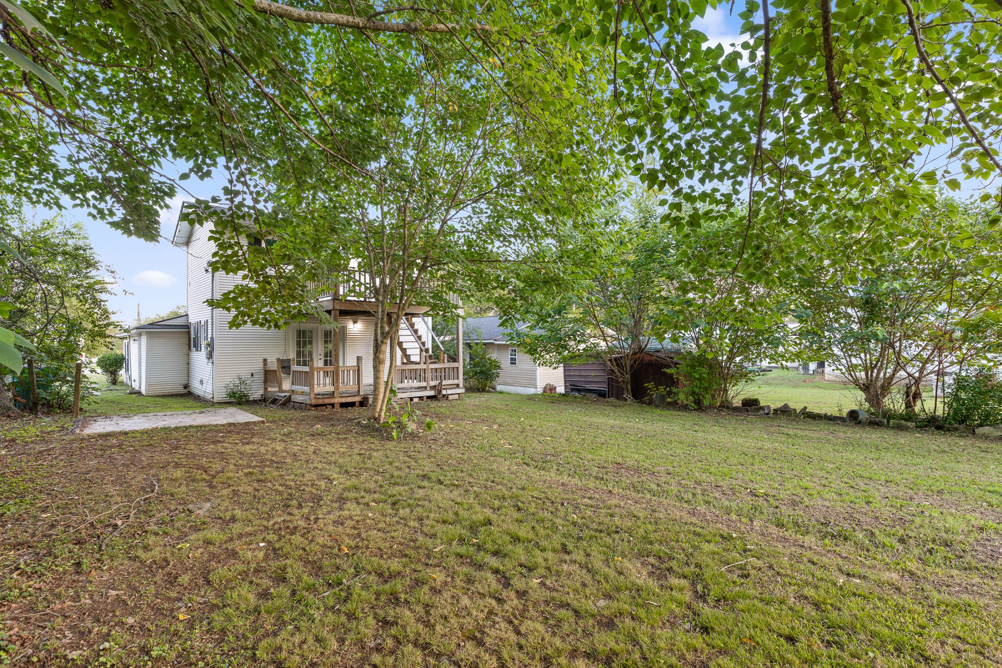 106 Oak Ave Property Photo 42
