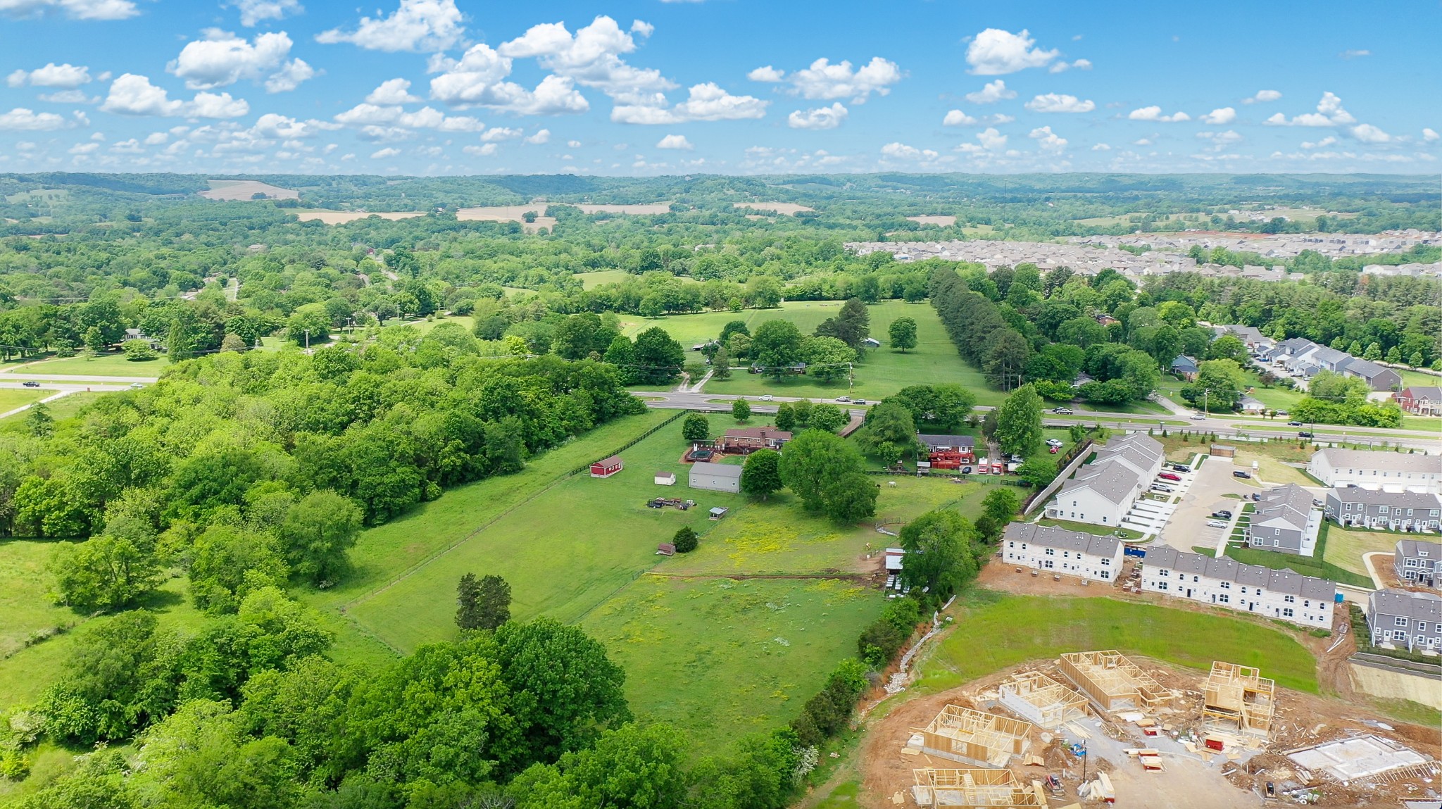 2358 Nashville Hwy Property Photo 8