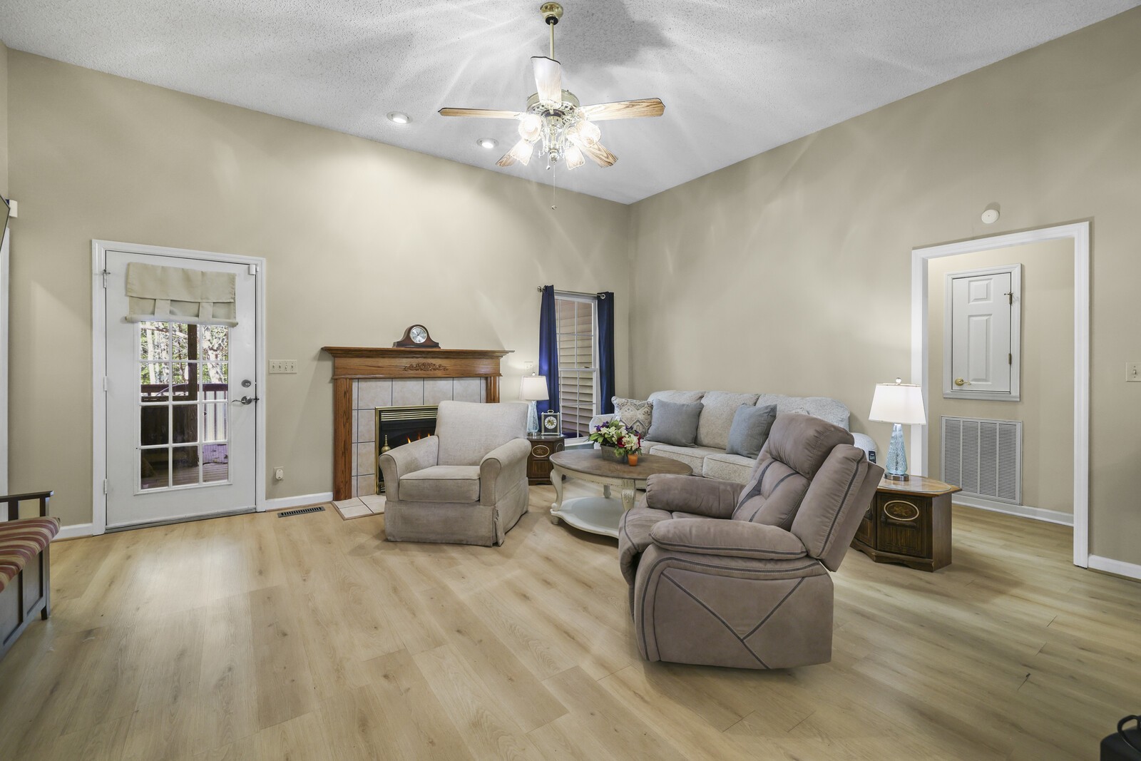 455 Bluff View Dr Property Photo 11