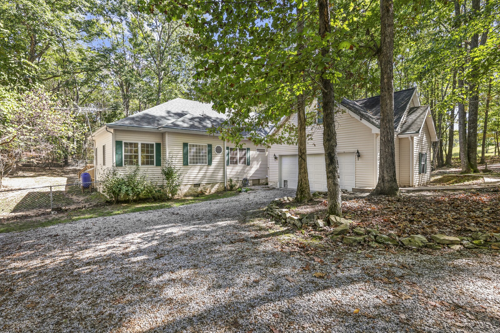 455 Bluff View Dr Property Photo 35