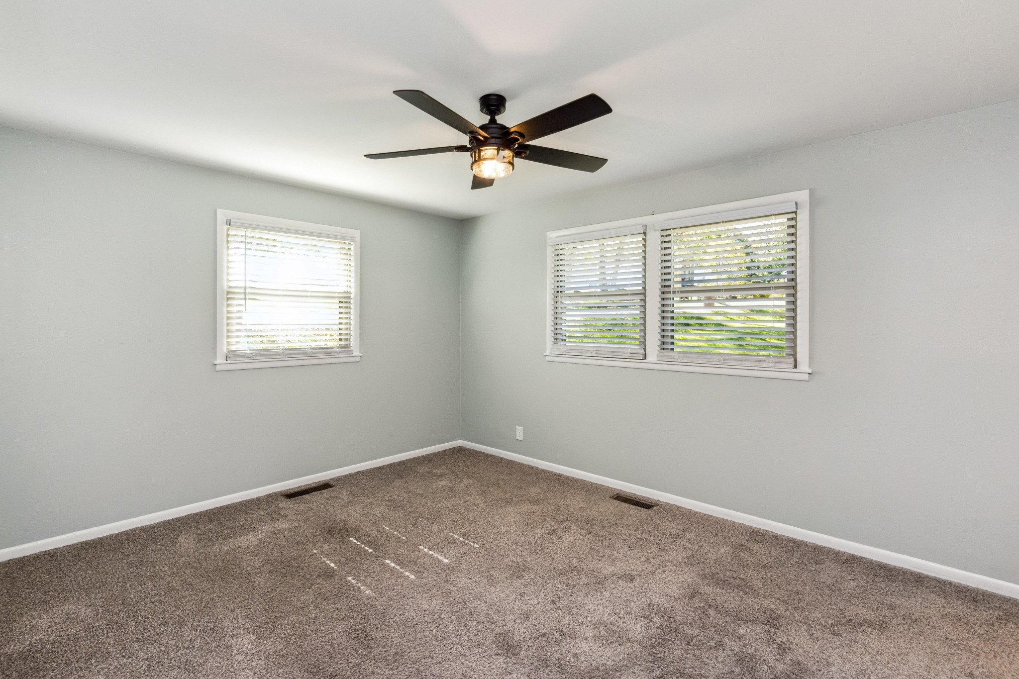 111 Country Club Dr Property Photo 14