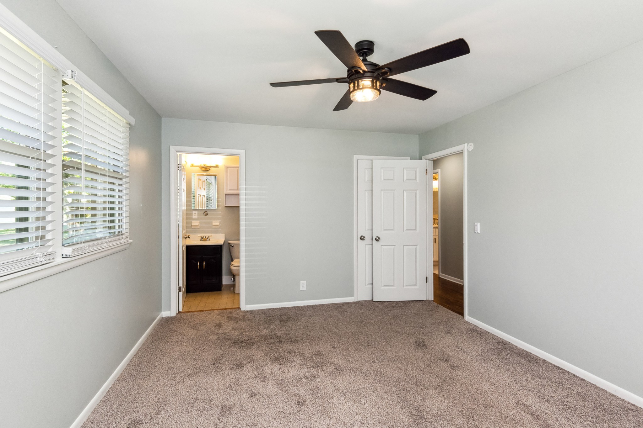 111 Country Club Dr Property Photo 15