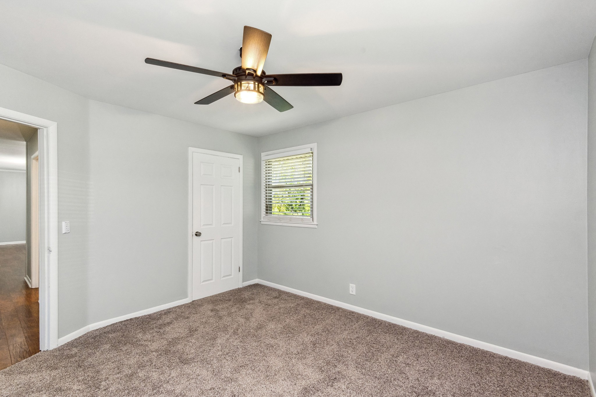 111 Country Club Dr Property Photo 19