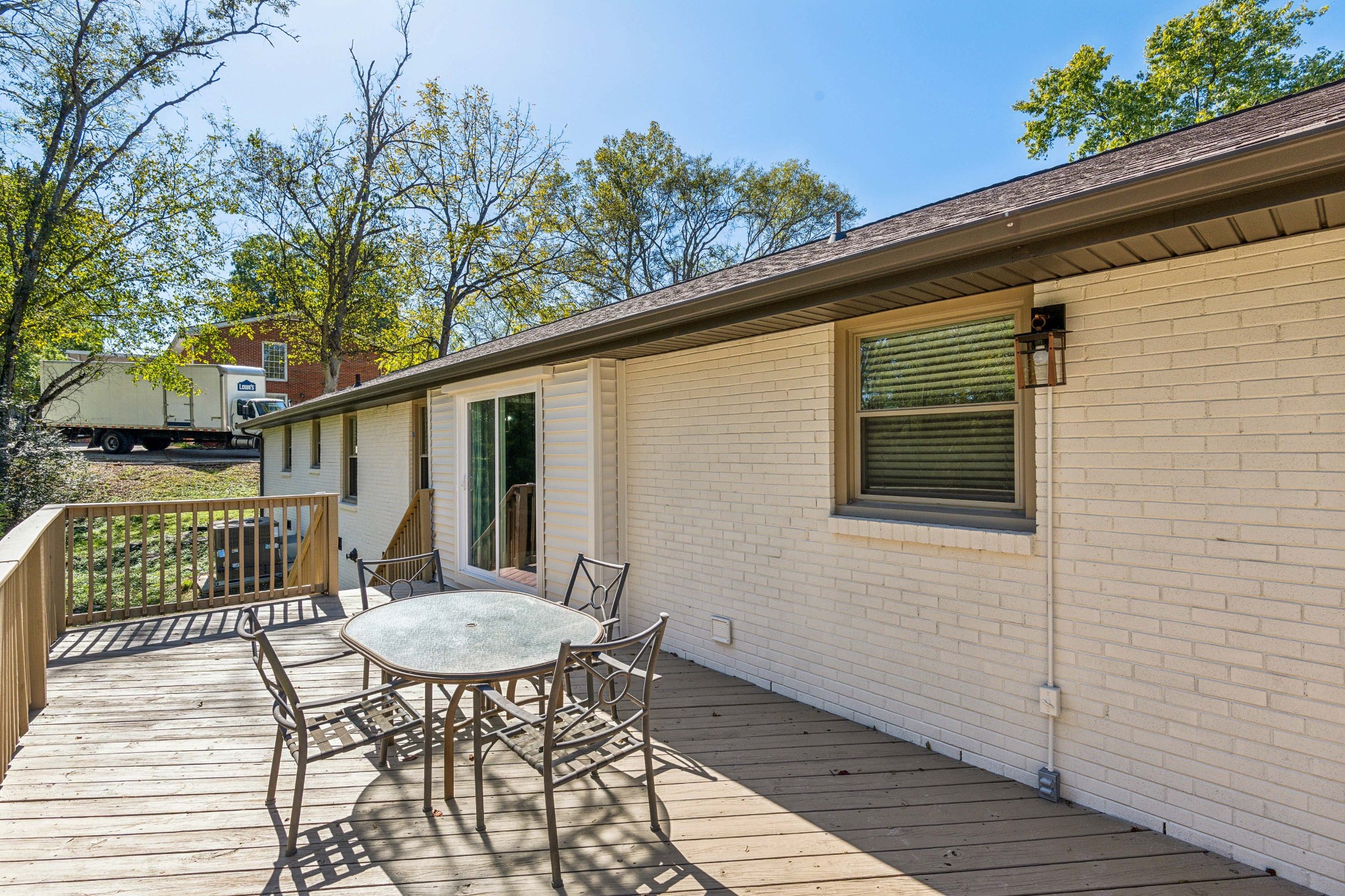 111 Country Club Dr Property Photo 23