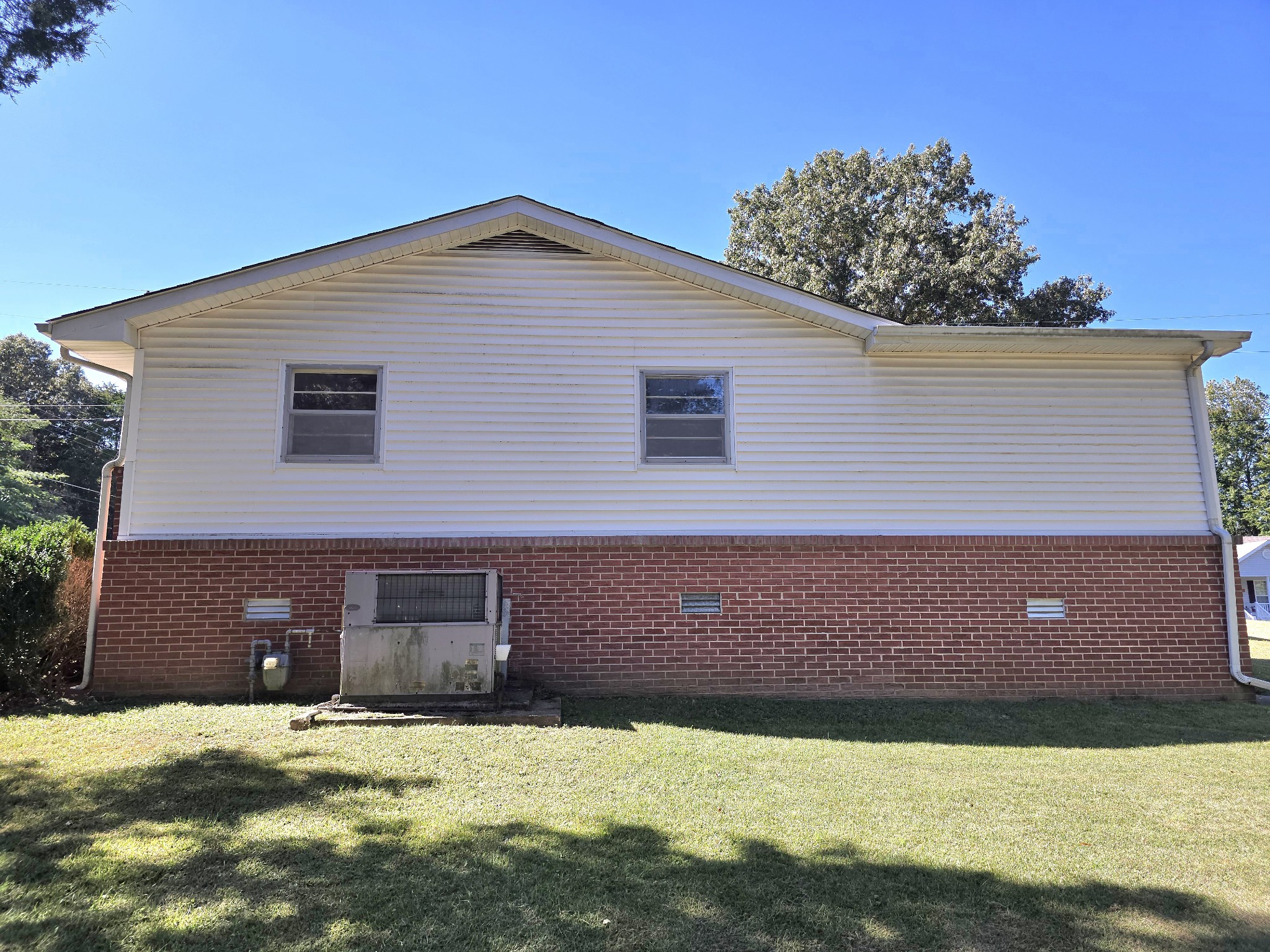 130 Mimosa St Property Photo 5