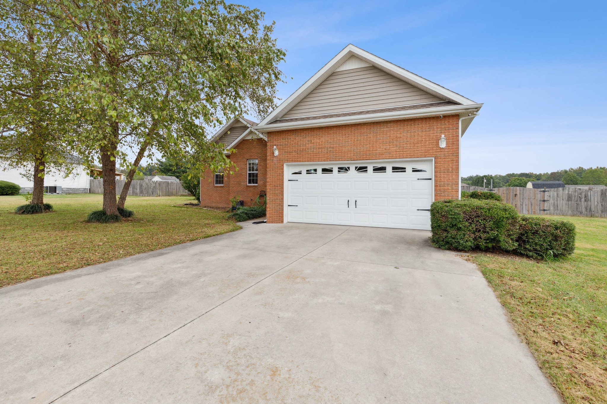 185 Riverwood Dr Property Photo 4