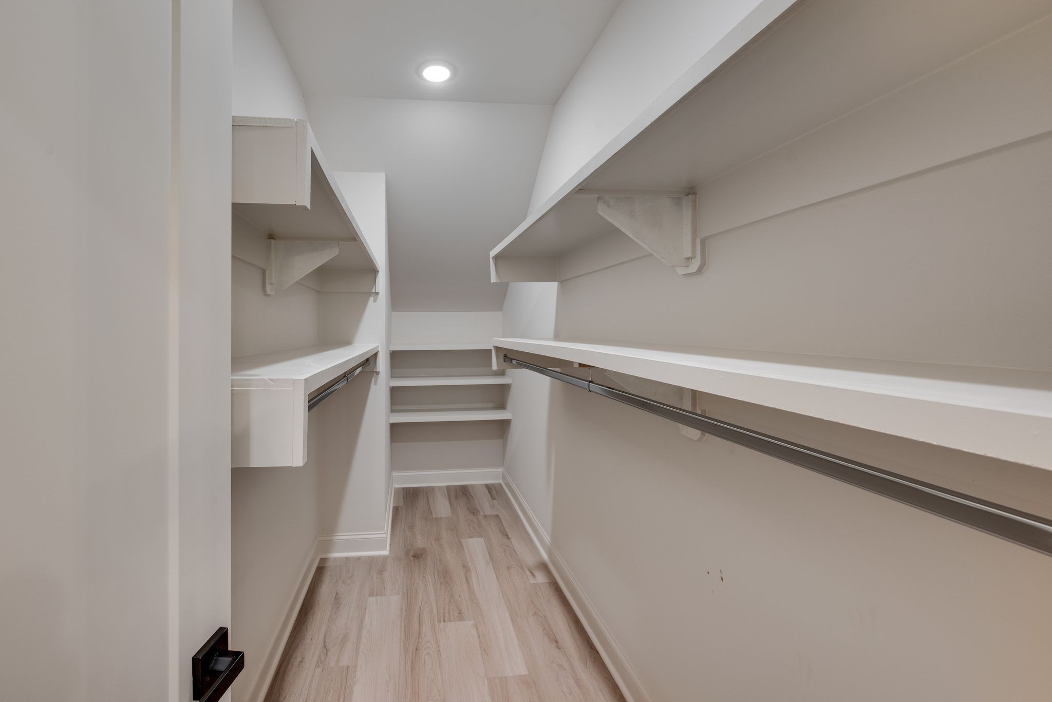 2401b Inga St Property Photo 16