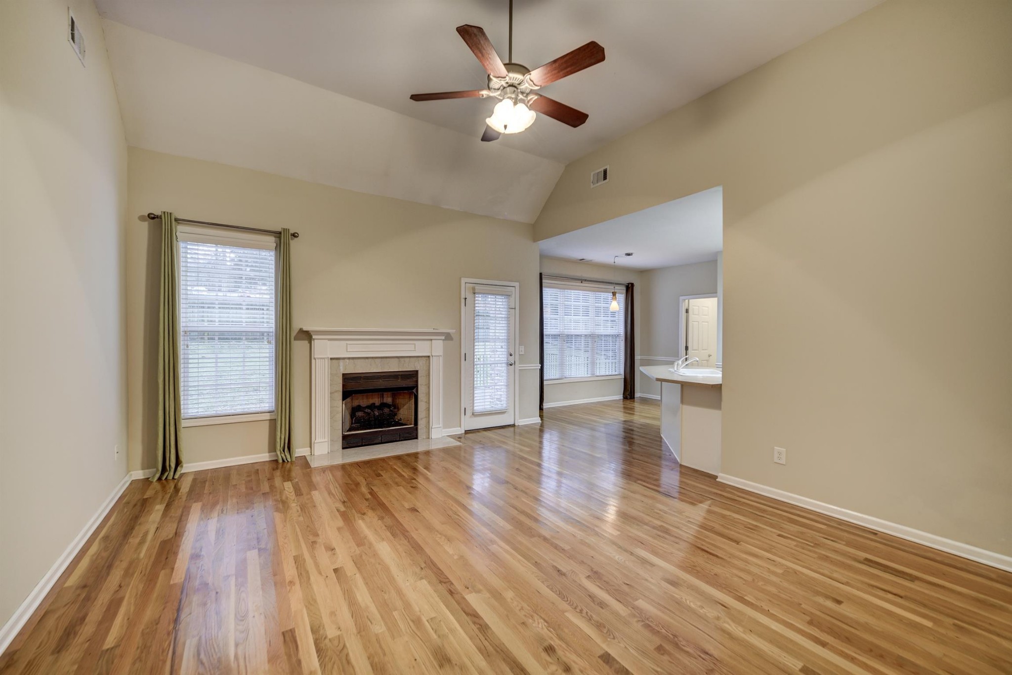110 Breakwater N Property Photo 4