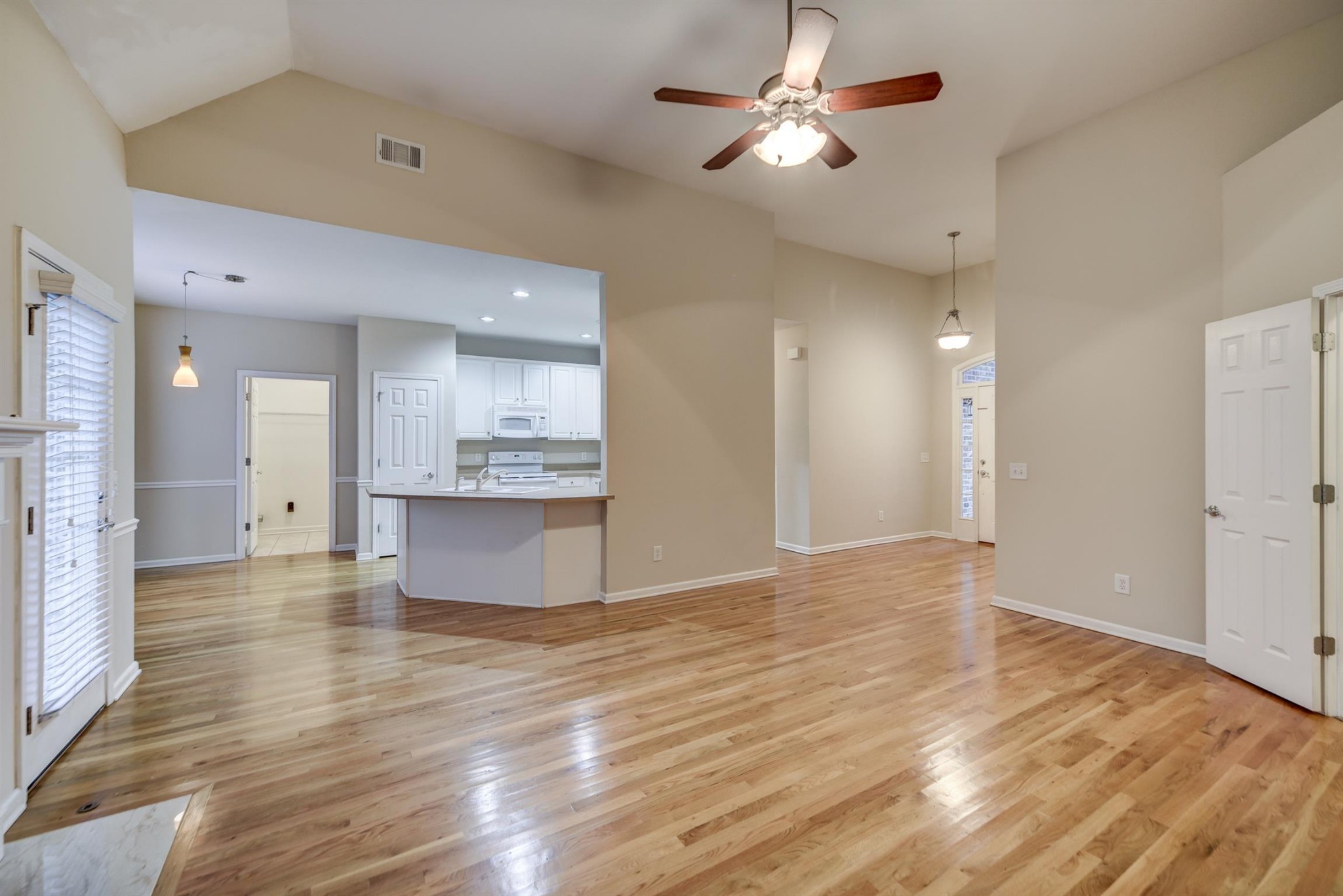 110 Breakwater N Property Photo 7
