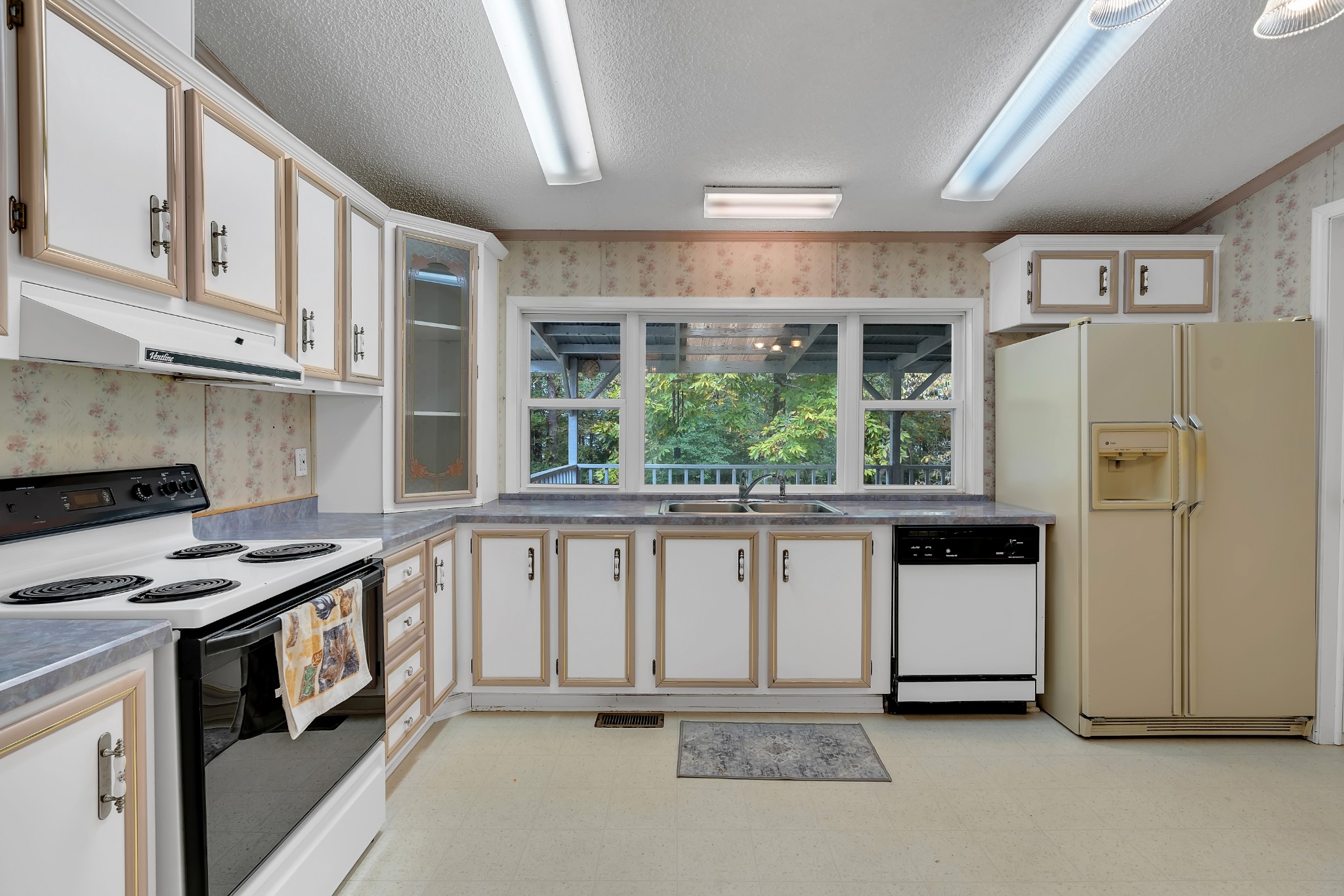 90 Duliba Drive Property Photo 12