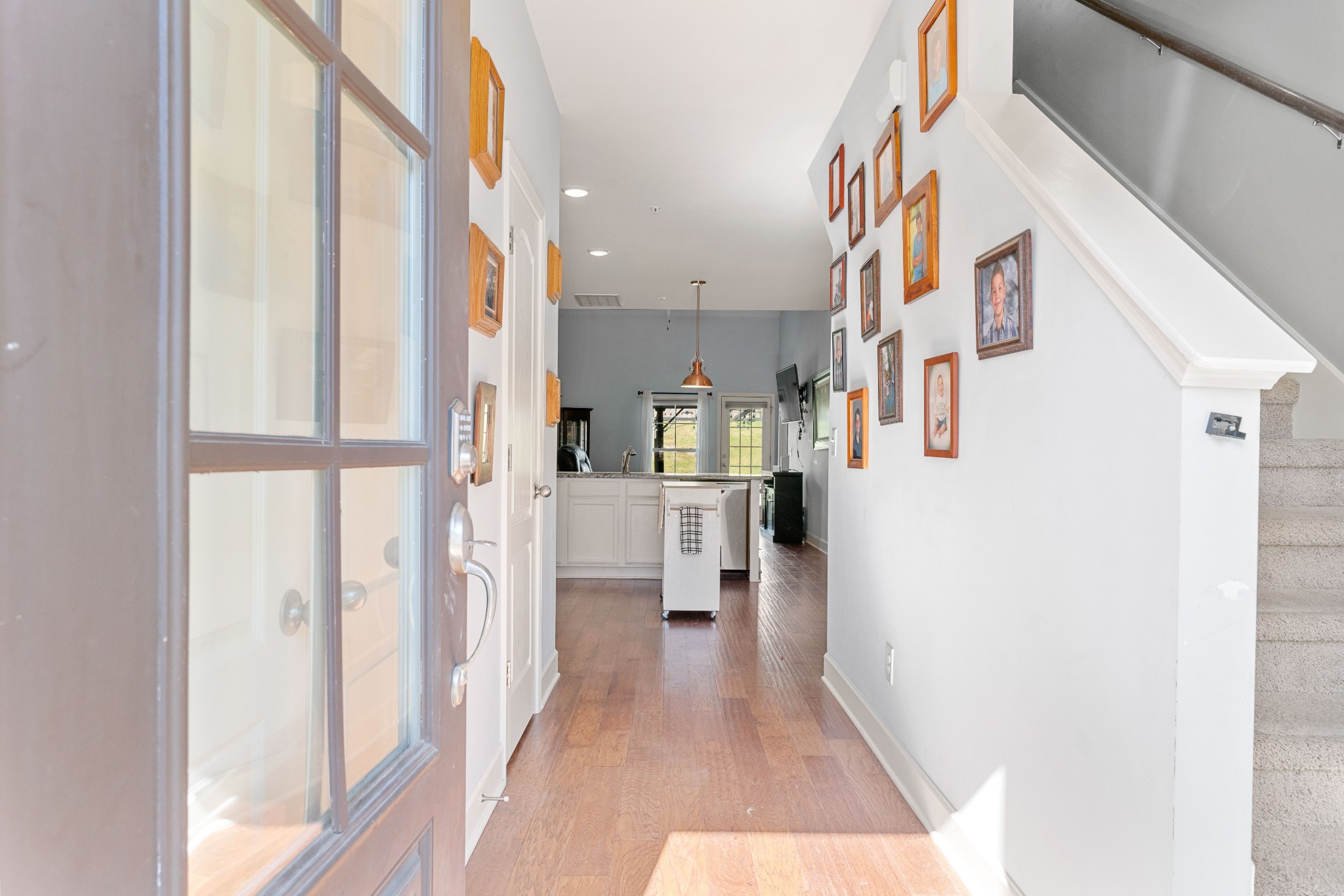 2026 Abbingdon Way Property Photo 2