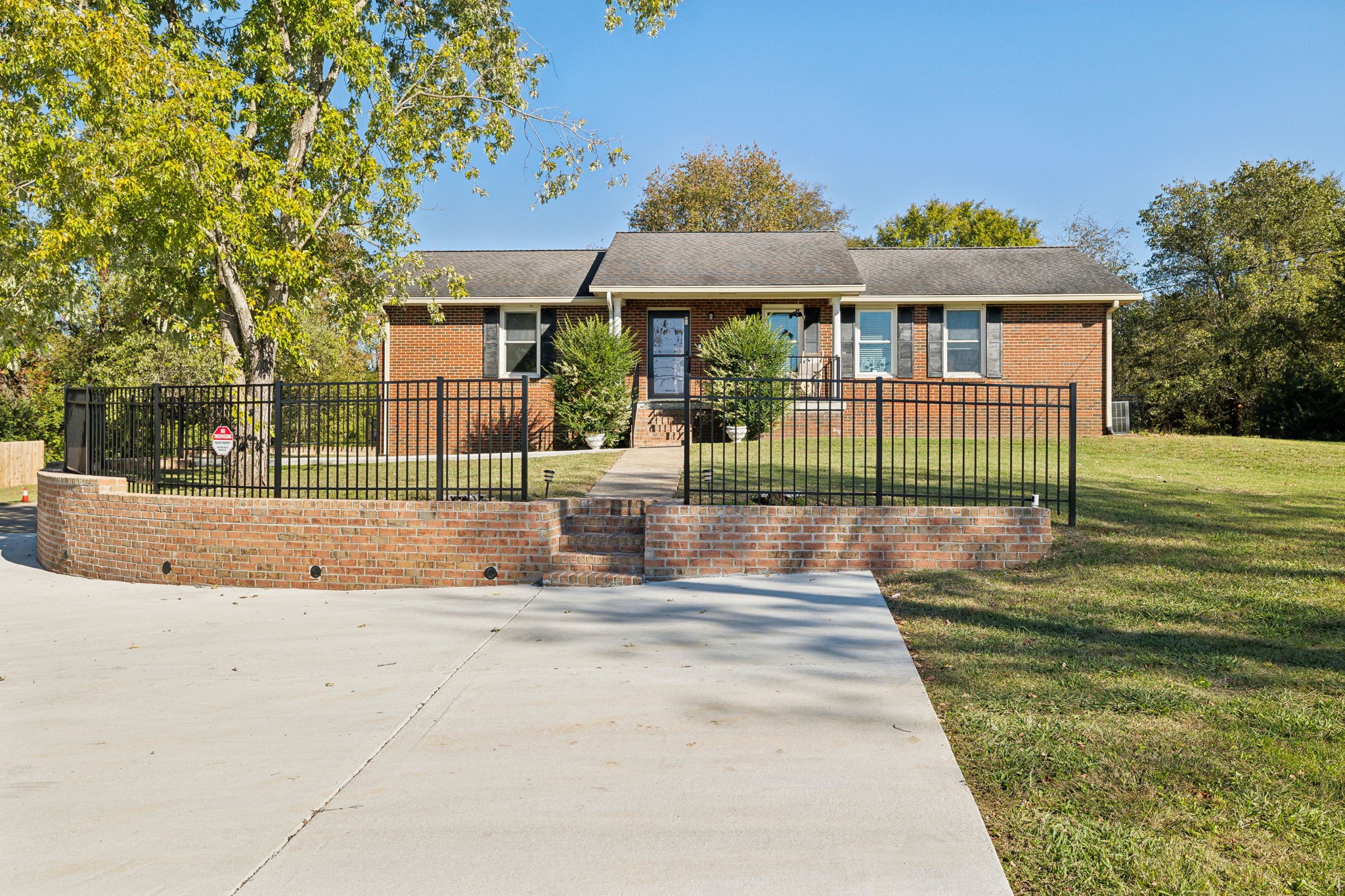 833 Leeville Rd Property Photo 3