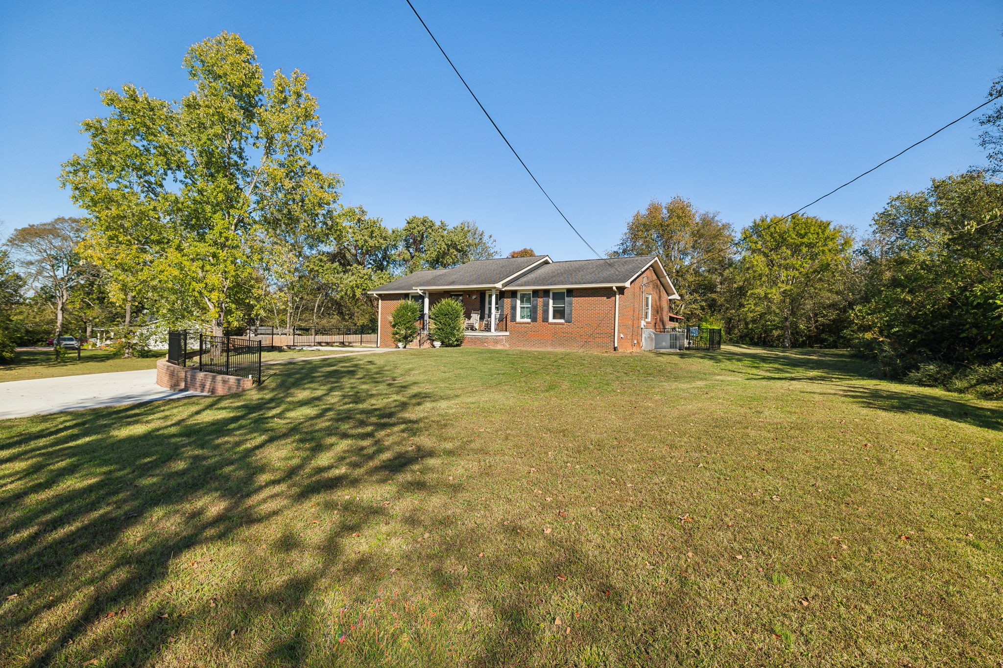 833 Leeville Rd Property Photo 4