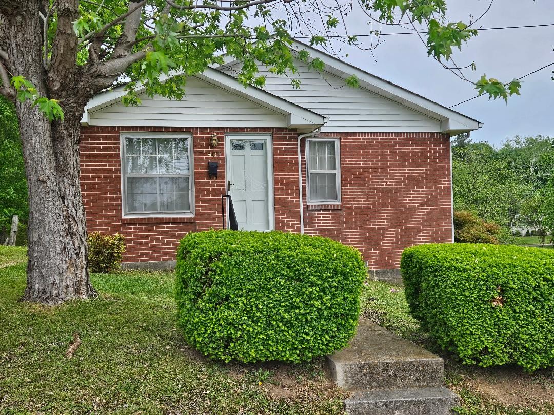 407 College Ave Property Photo 2