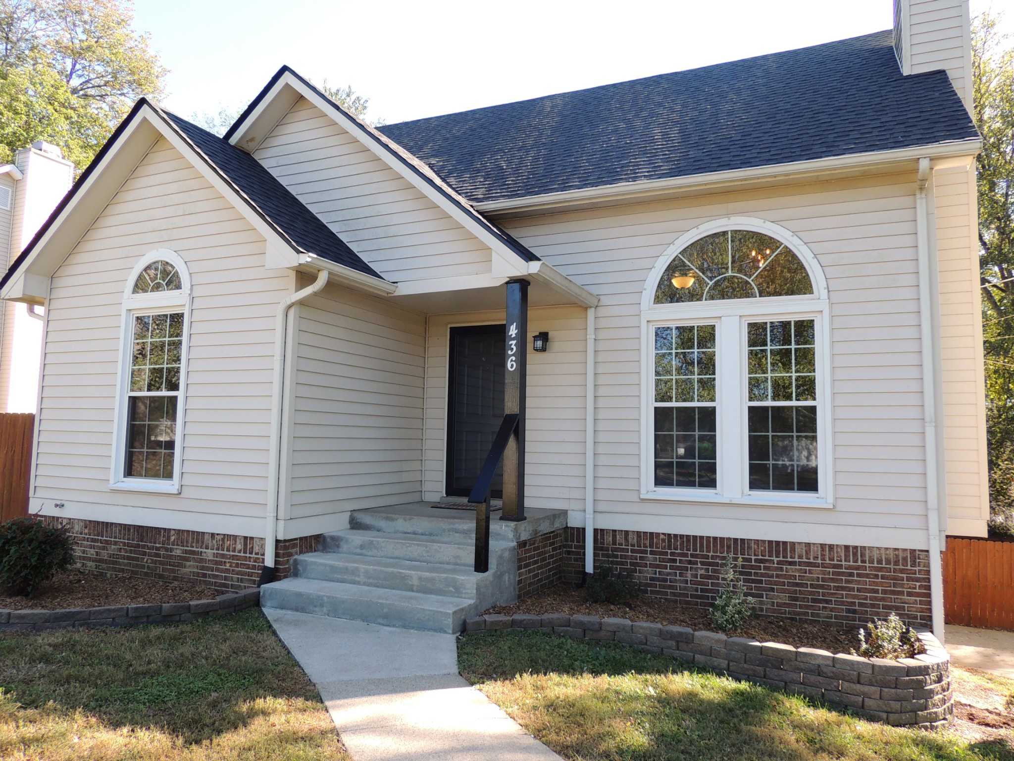 436 Bluff Dr Property Photo 3