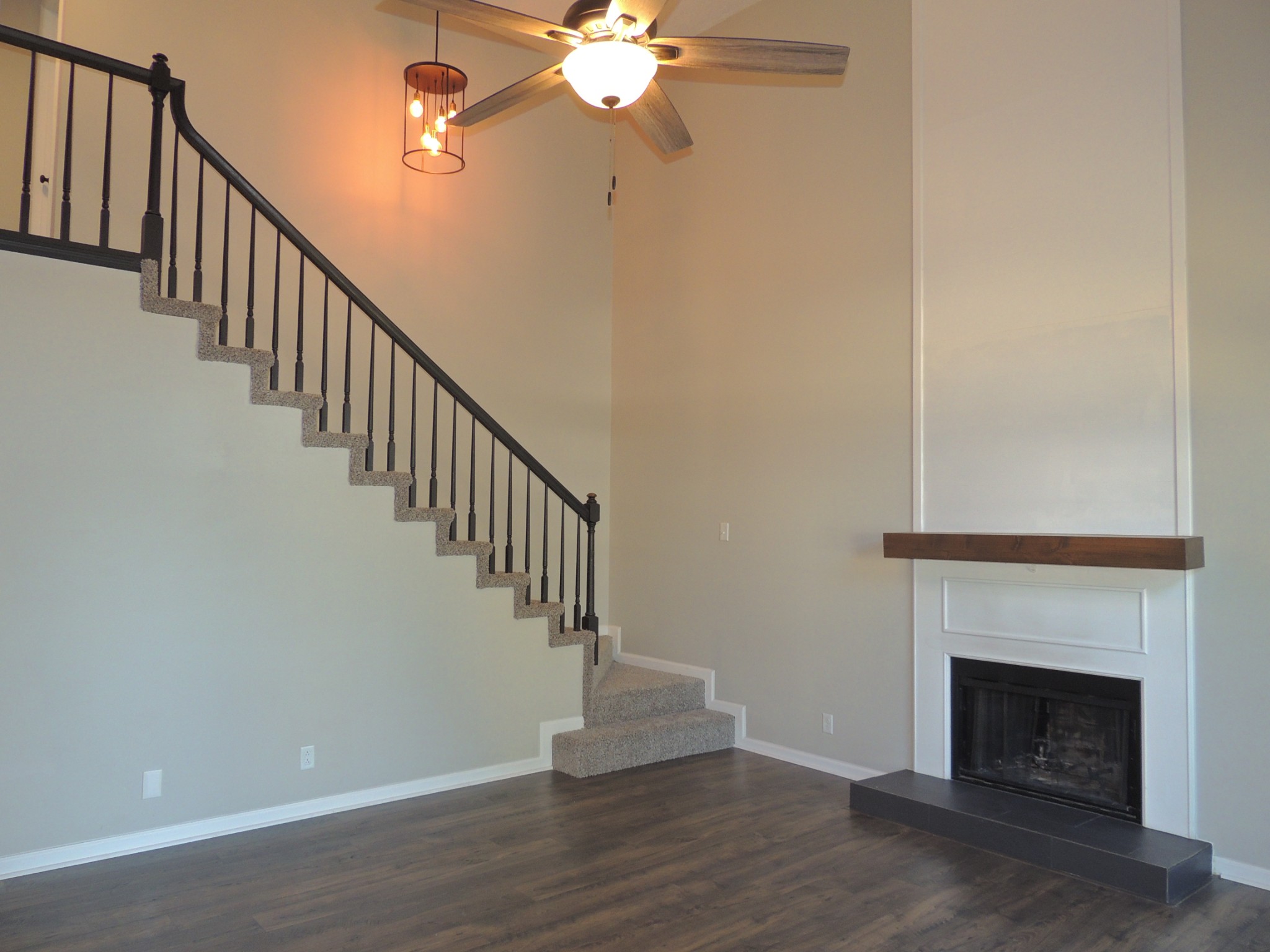 436 Bluff Dr Property Photo 6